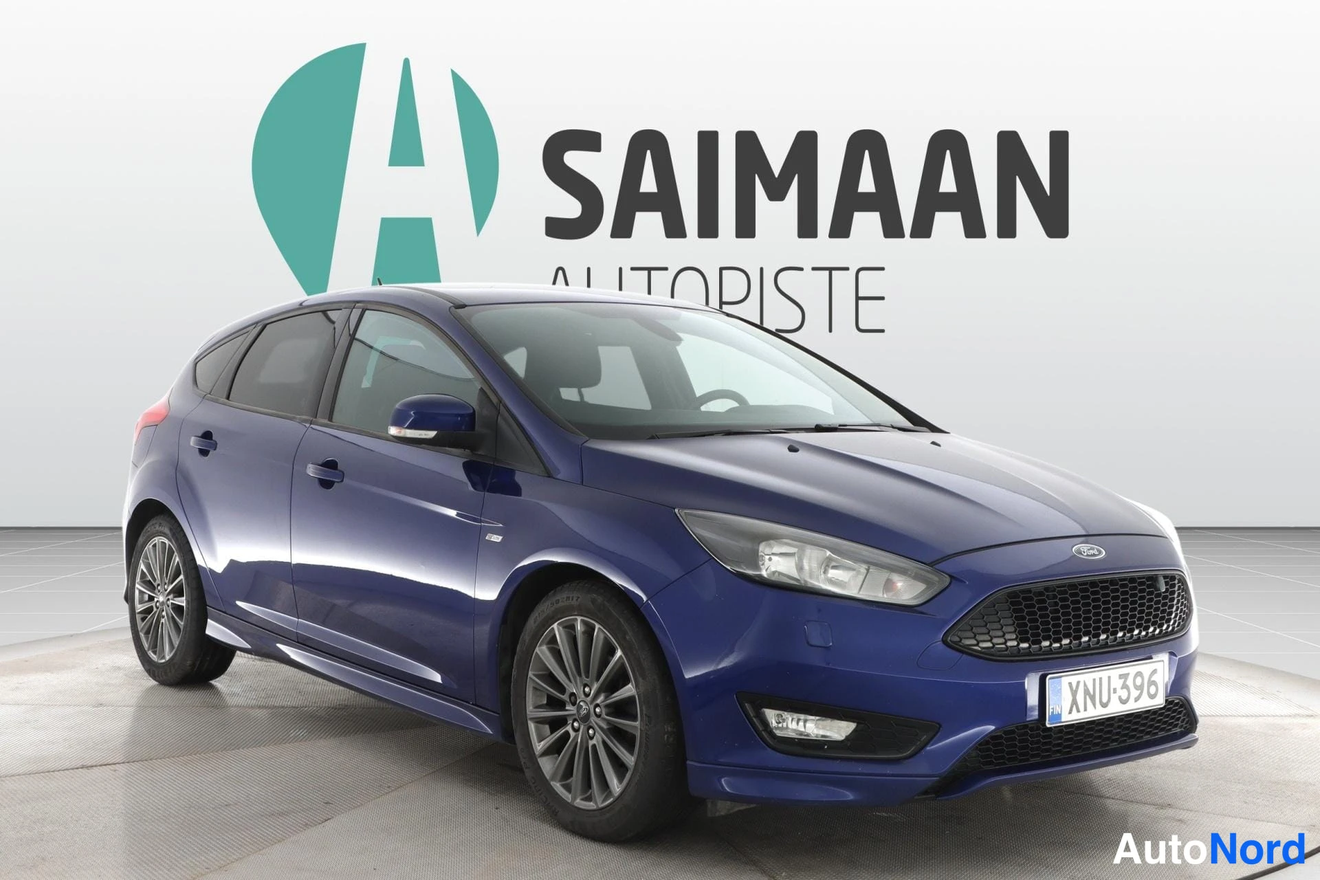Sininen Ford Focus 2017, etuviisto, keula oikealle, kuva 3