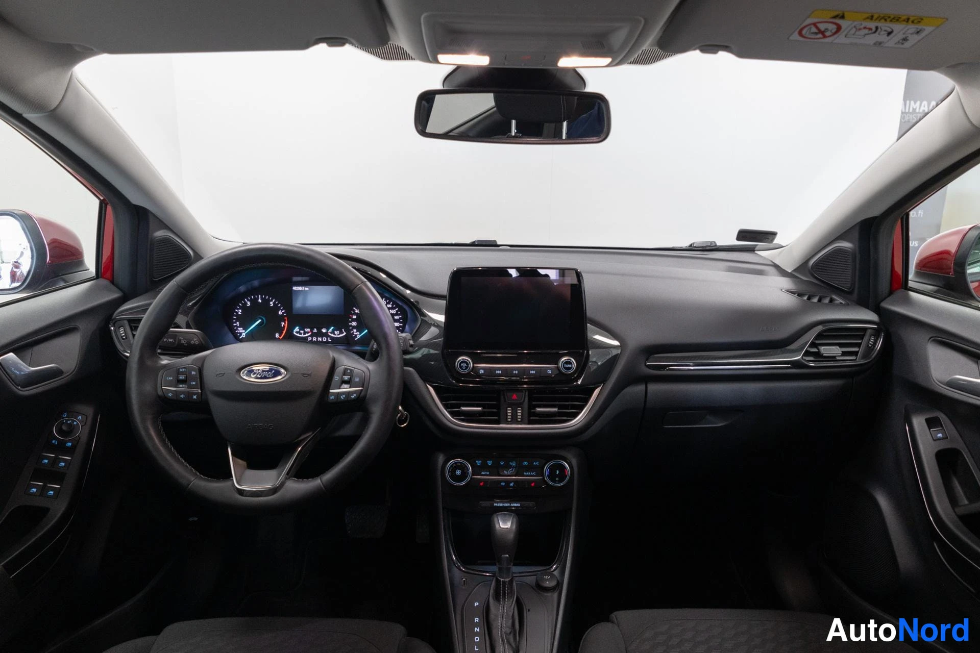 Punainen Ford Puma 2023, ohjaamo, kuva 12