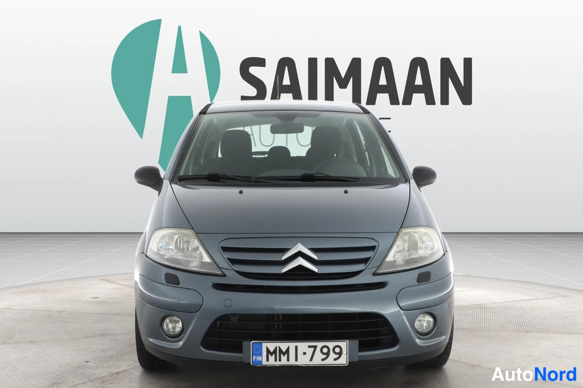 Harmaa Citroen C3 2006, edestä, kuva 5