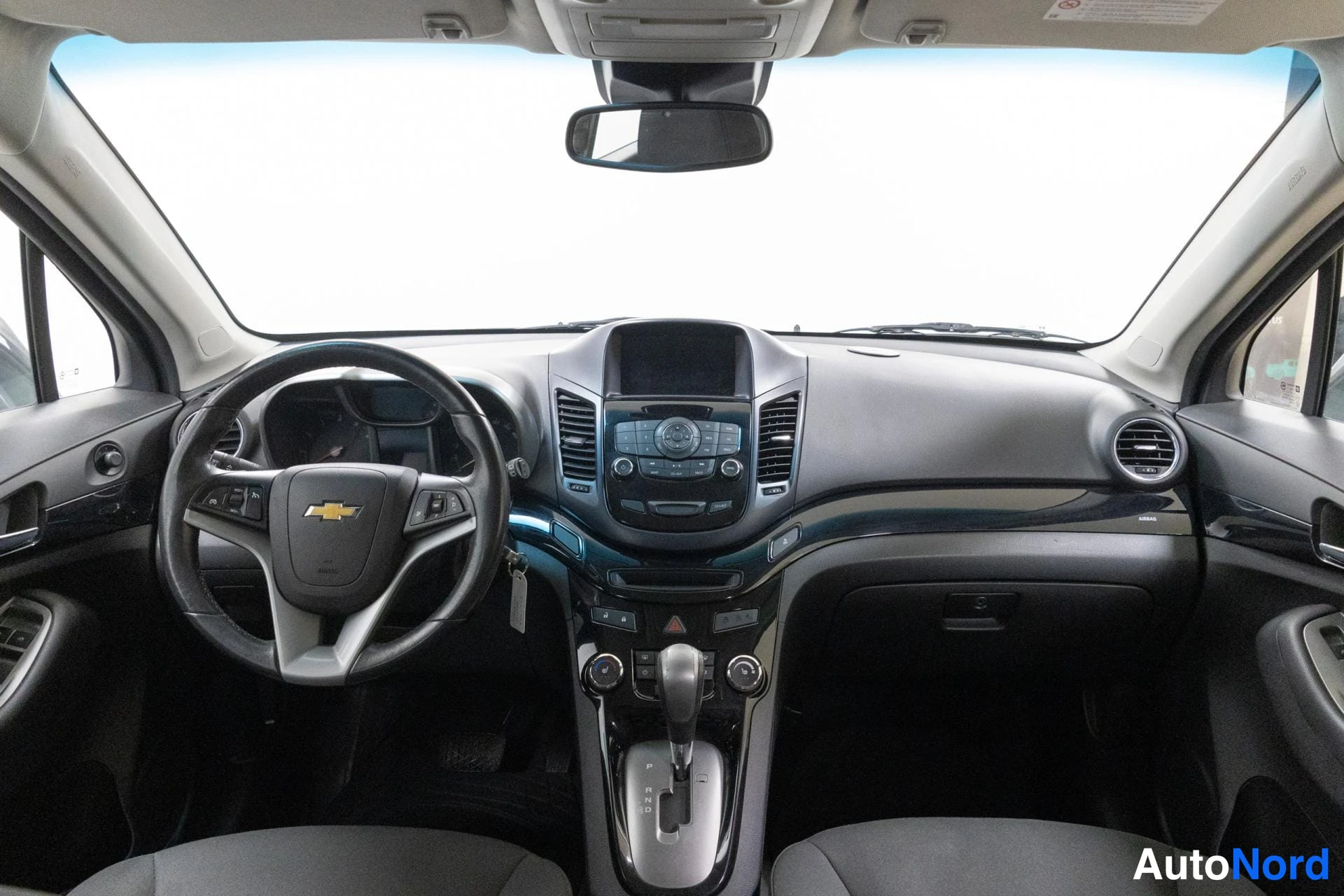 Harmaa Chevrolet Orlando 2012, ohjaamo, kuva 8