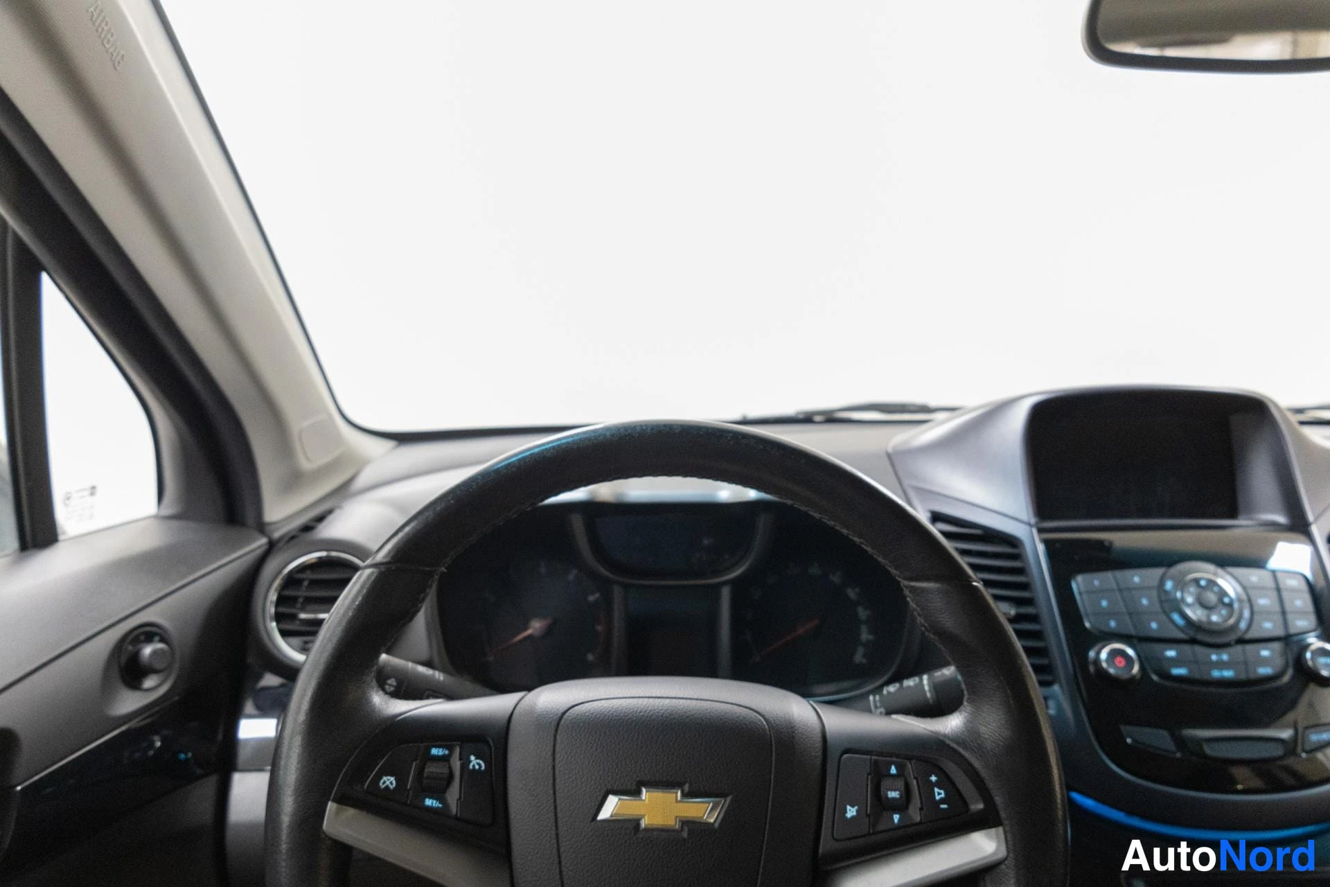 Harmaa Chevrolet Orlando 2012, yksityiskohta, kuva 10