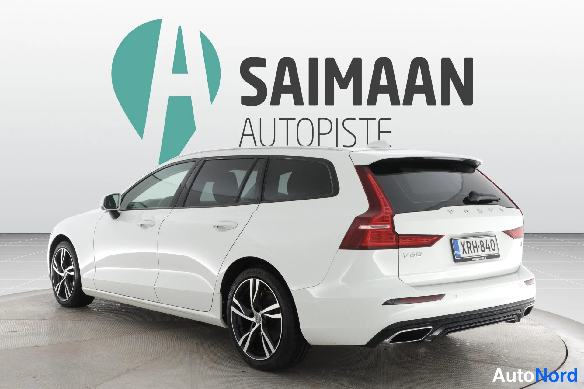 Valkoinen Volvo V60 2020, takaviisto, kuva 6