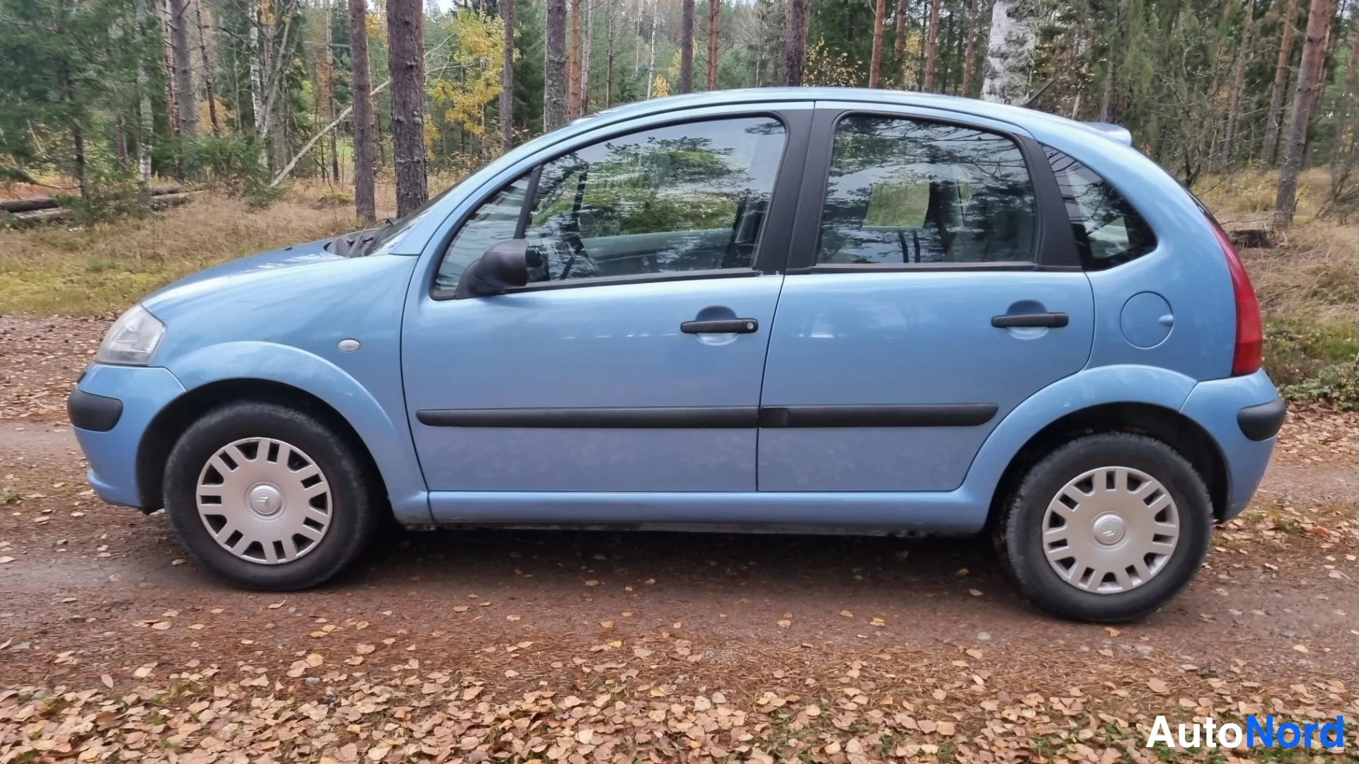 Sininen Citroen C3 2003, sivulta, kuva 4