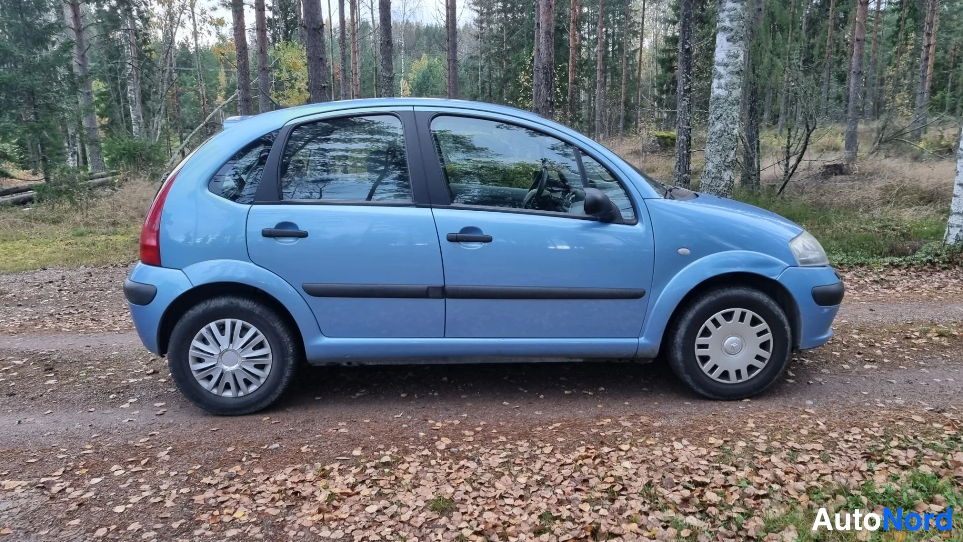 Sininen Citroen C3 2003, etuviisto, keula oikealle, kuva 2