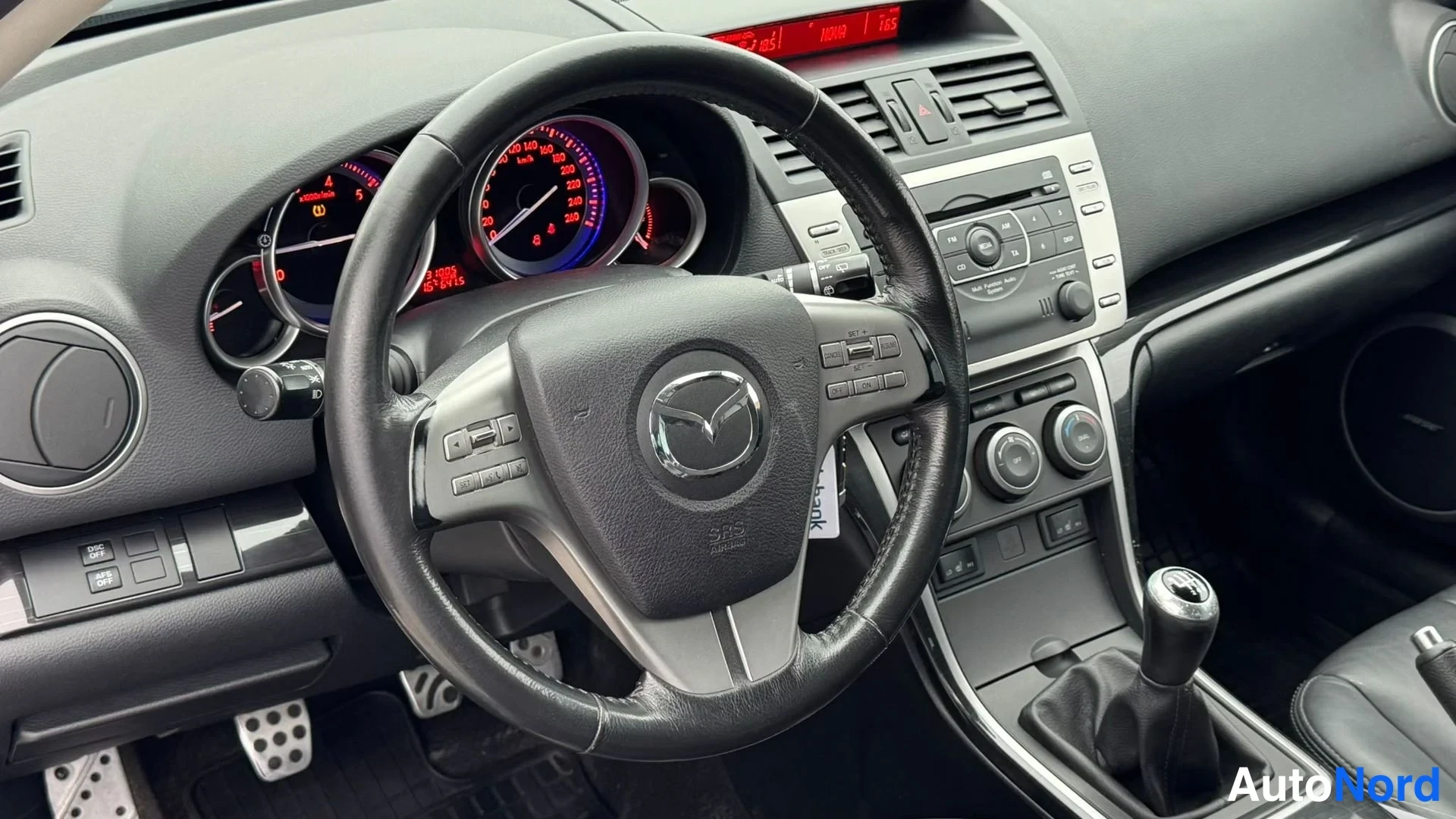 Harmaa Mazda 6 2008, ohjaamo, kuva 7