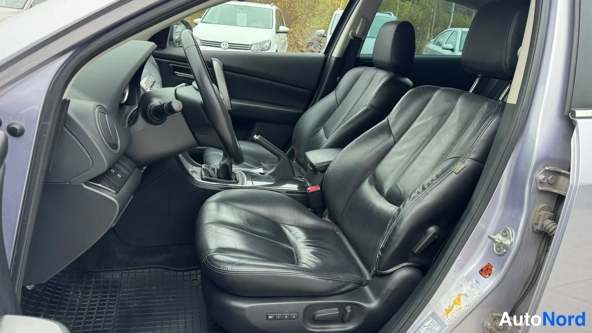 Harmaa Mazda 6 2008, etuistuimet, kuva 11