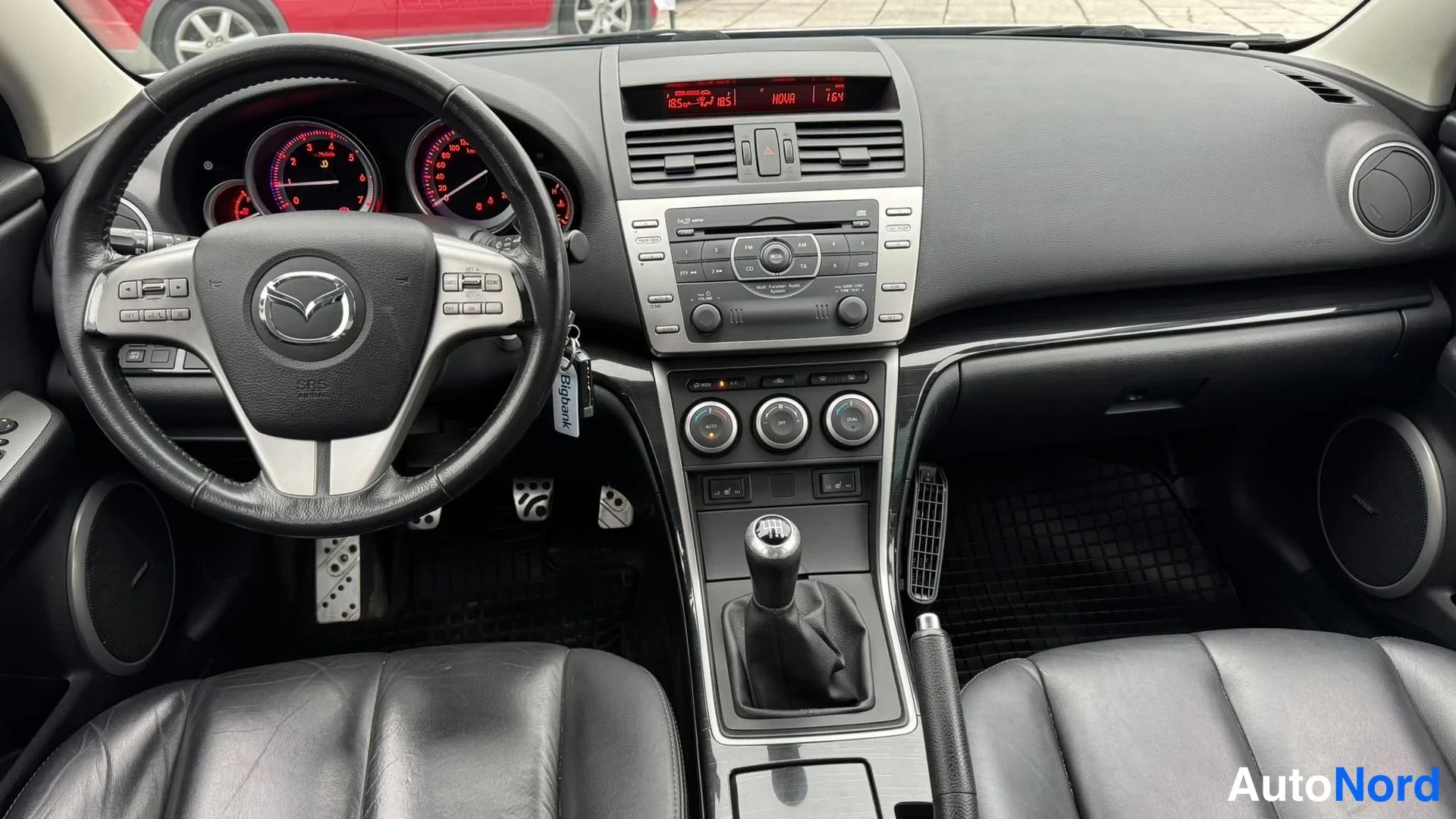 Harmaa Mazda 6 2008, ohjaamo, kuva 8