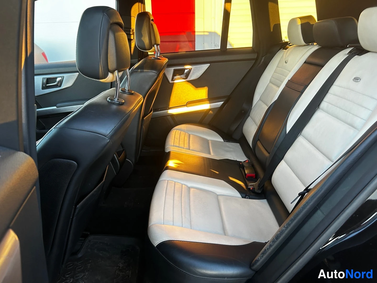 Musta Mercedes-Benz GLK 320 CDI 4MATIC 2009, takaistuimet, kuva 8