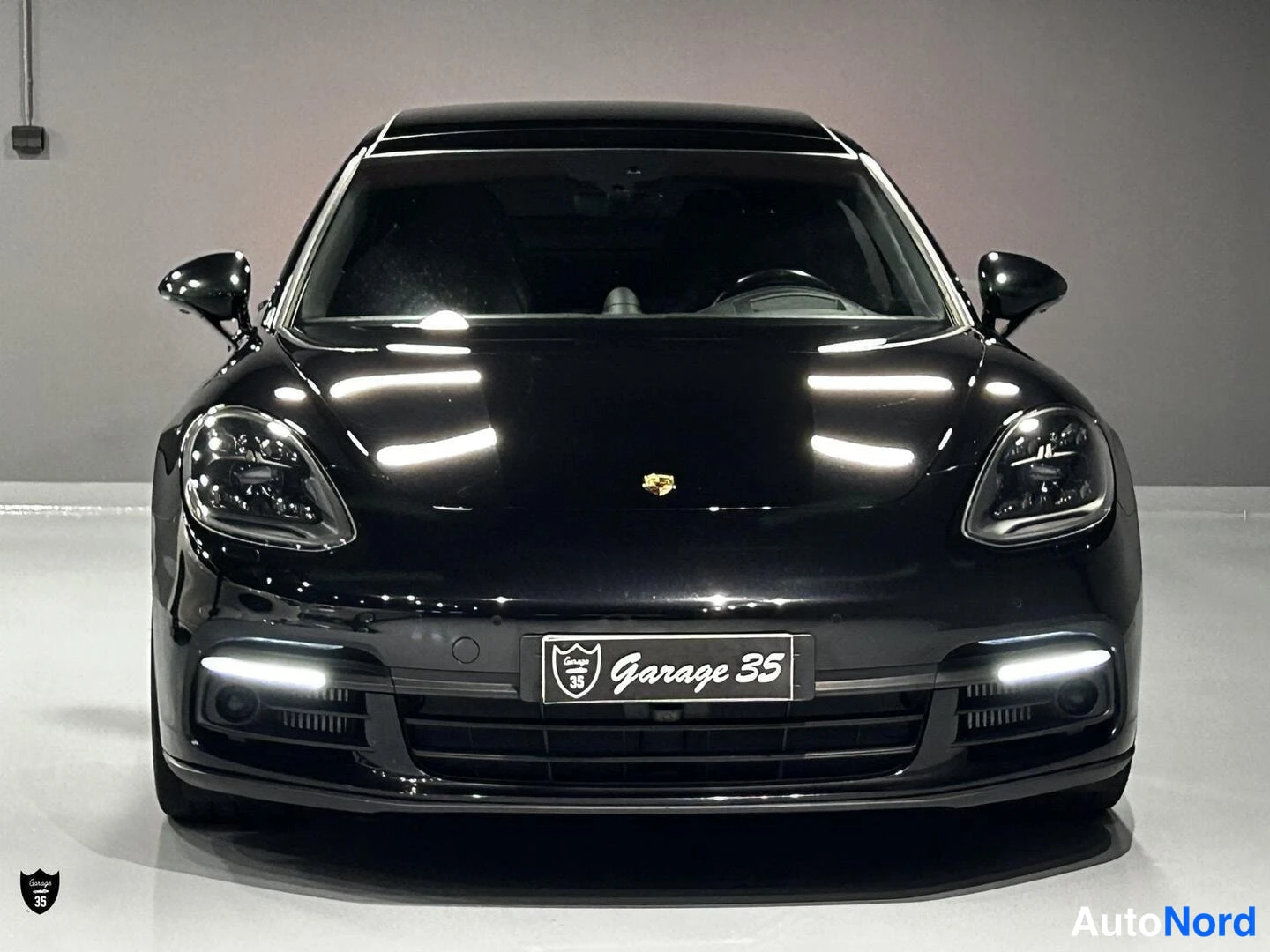 Musta Porsche Panamera 4 E-Hybrid 2019, edestä, kuva 4