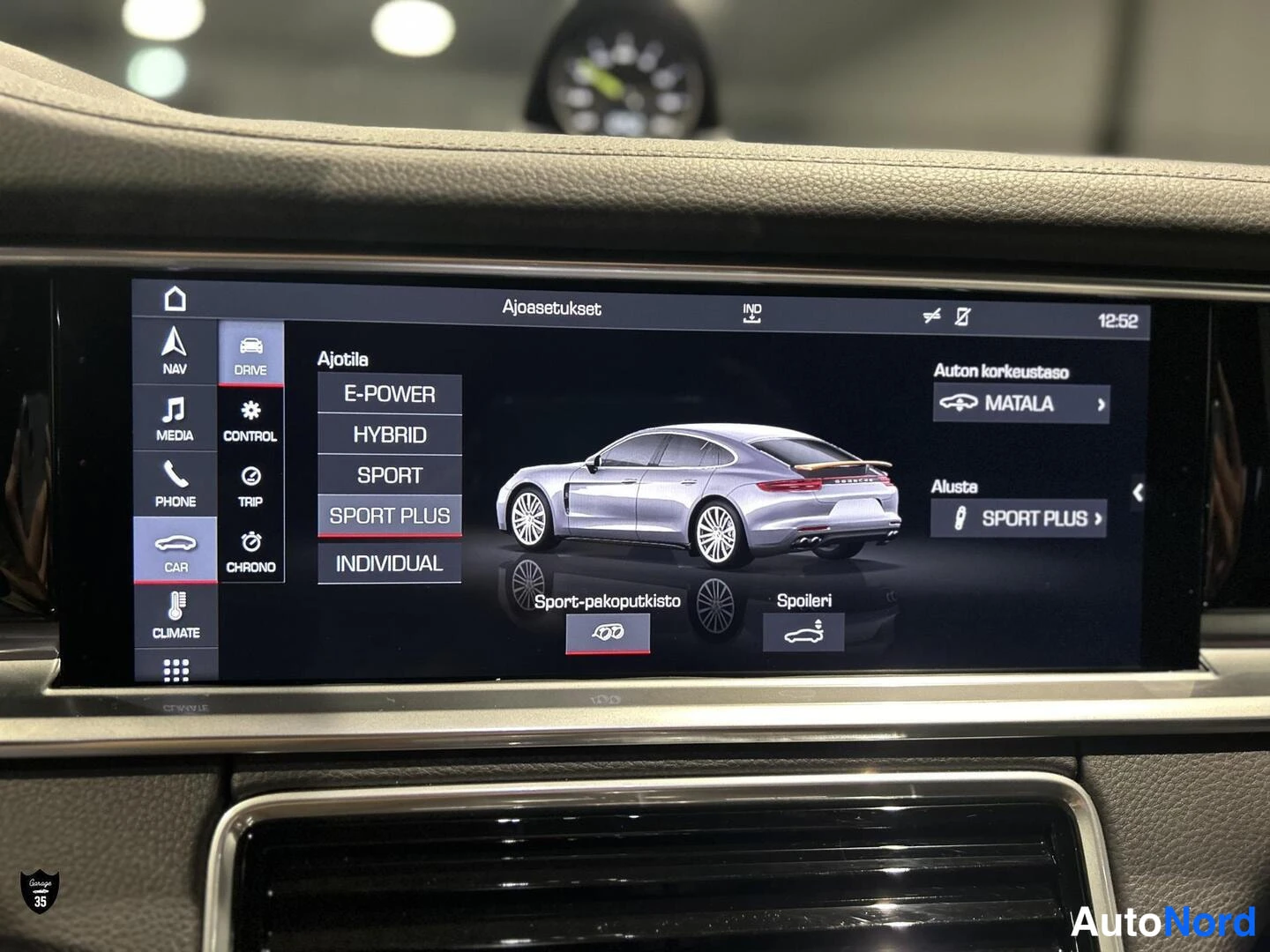 Musta Porsche Panamera 4 E-Hybrid 2019, yksityiskohta, kuva 25