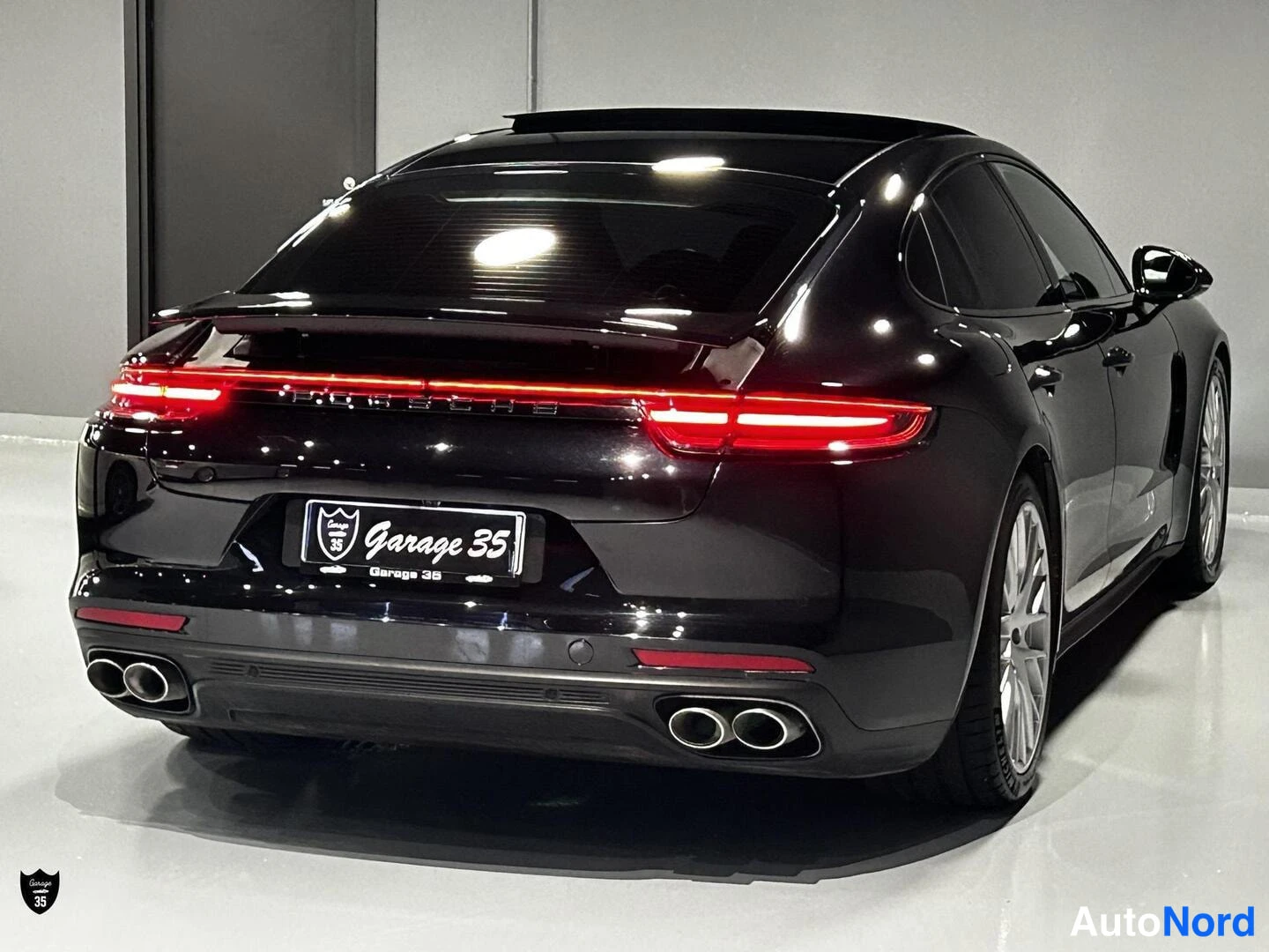 Musta Porsche Panamera 4 E-Hybrid 2019, takaviisto, kuva 8