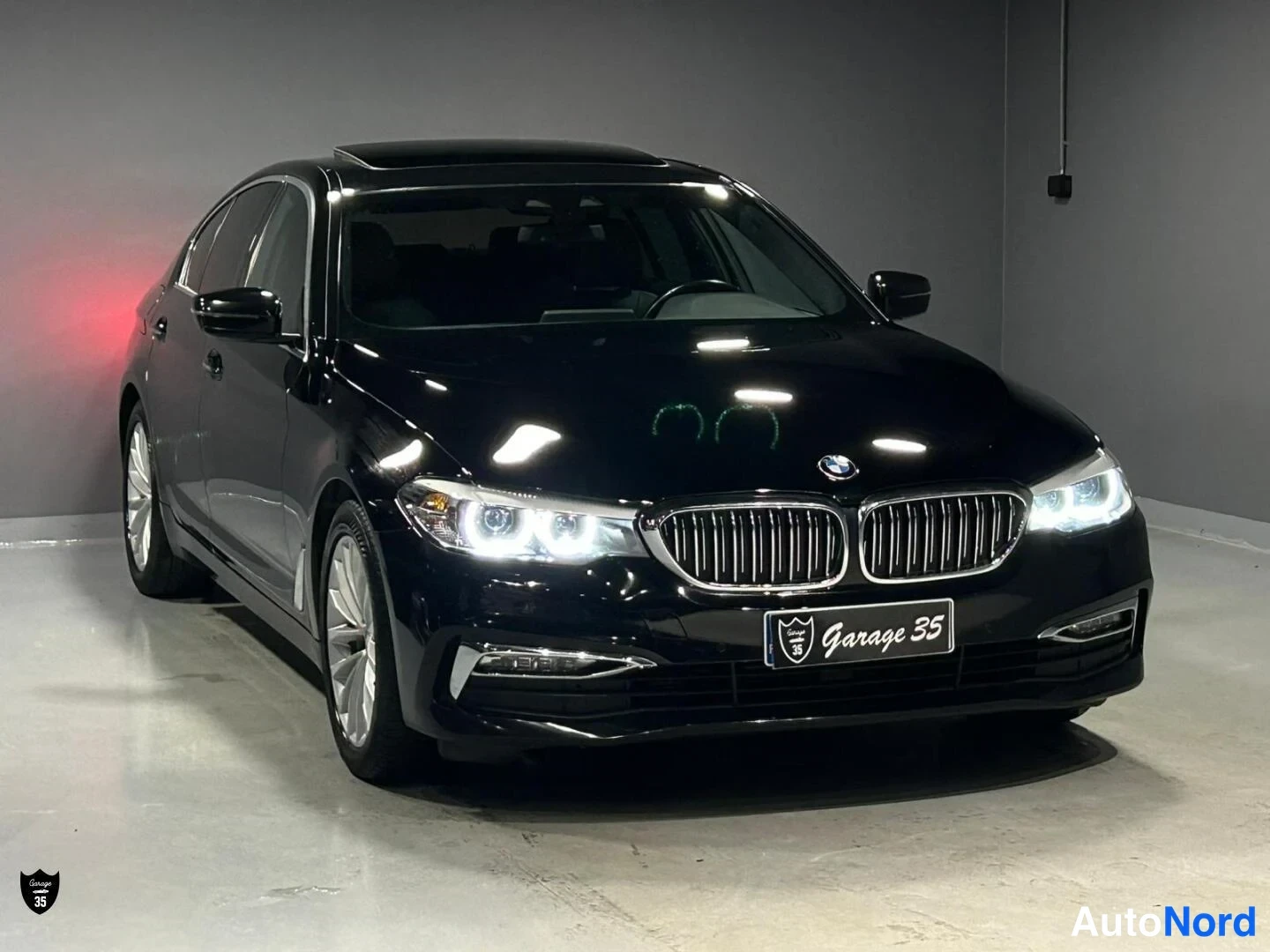 Musta BMW 530d xDrive 2017, etuviisto, keula oikealle, kuva 3