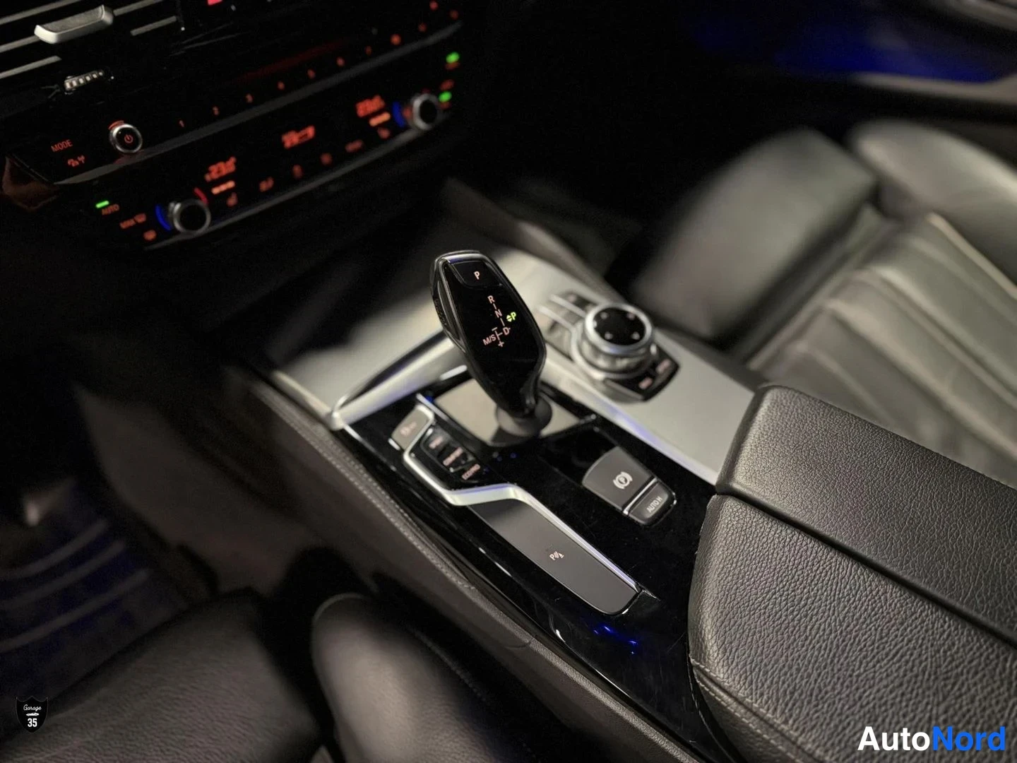 Musta BMW 530d xDrive 2017, yksityiskohta, kuva 20