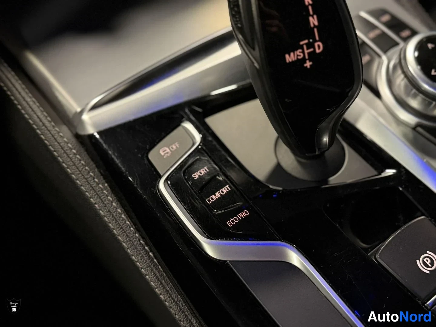 Musta BMW 530d xDrive 2017, yksityiskohta, kuva 30