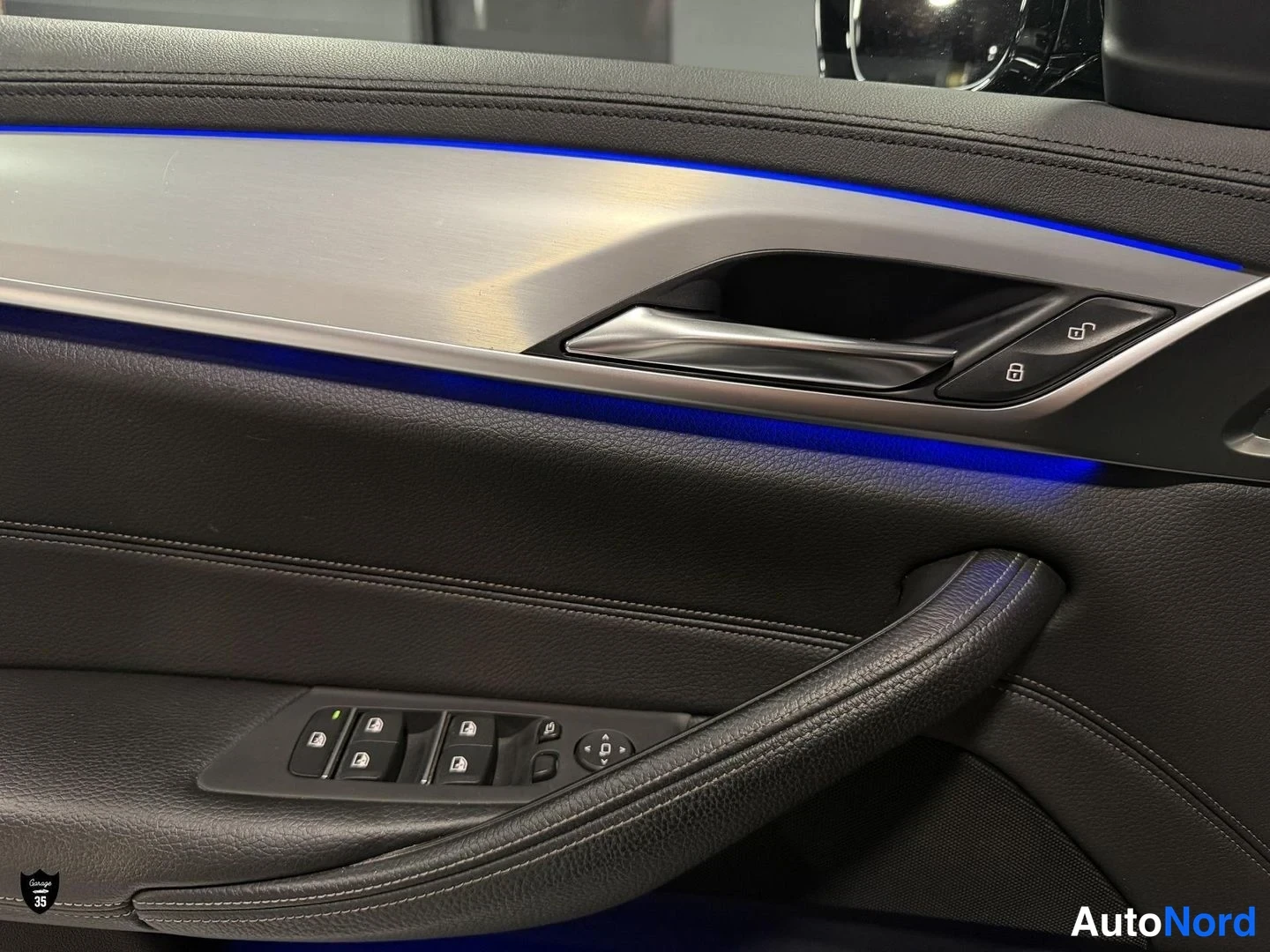 Musta BMW 530d xDrive 2017, yksityiskohta, kuva 23