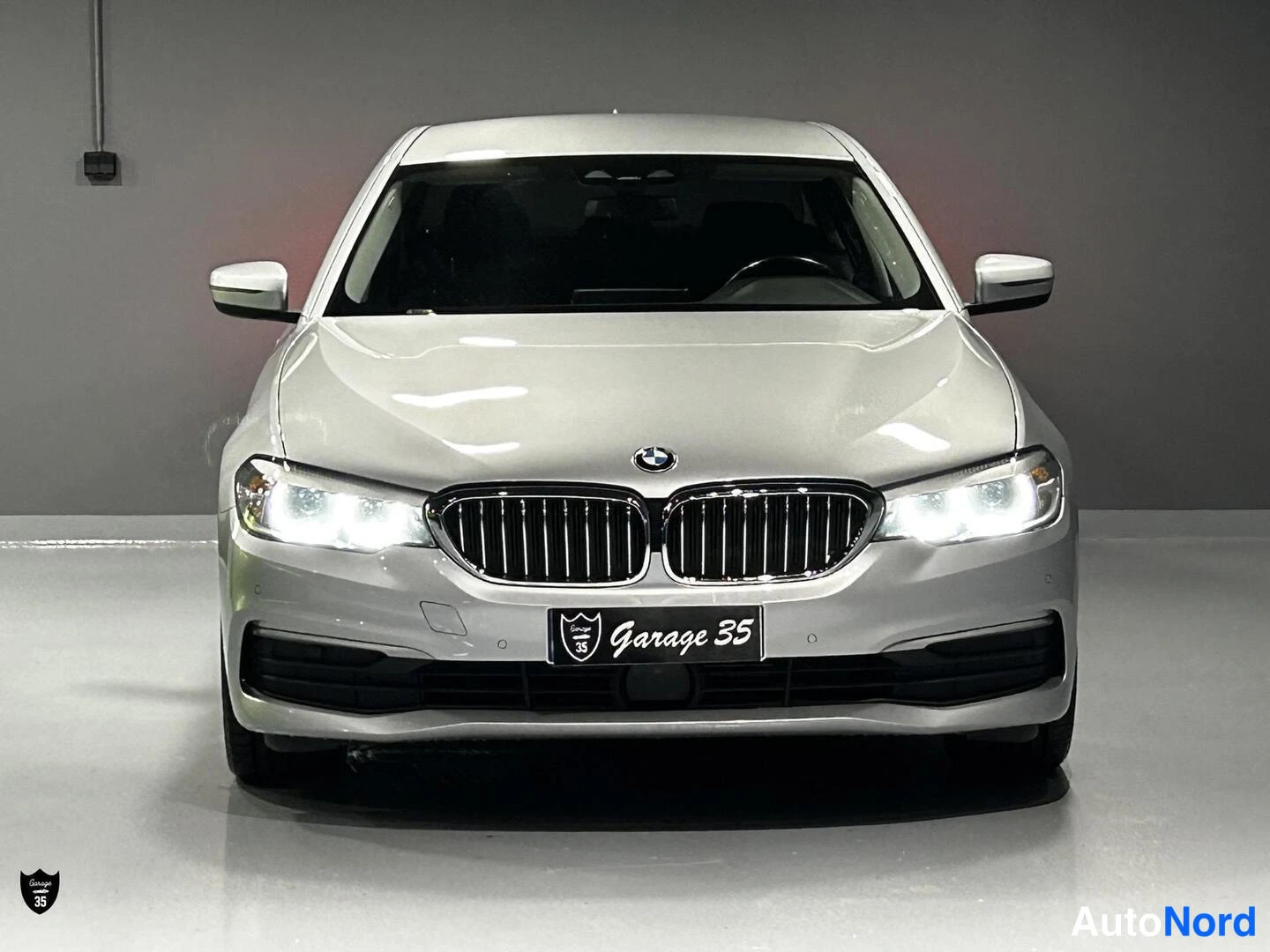 Harmaa BMW 530d xDrive 2017, edestä, kuva 5