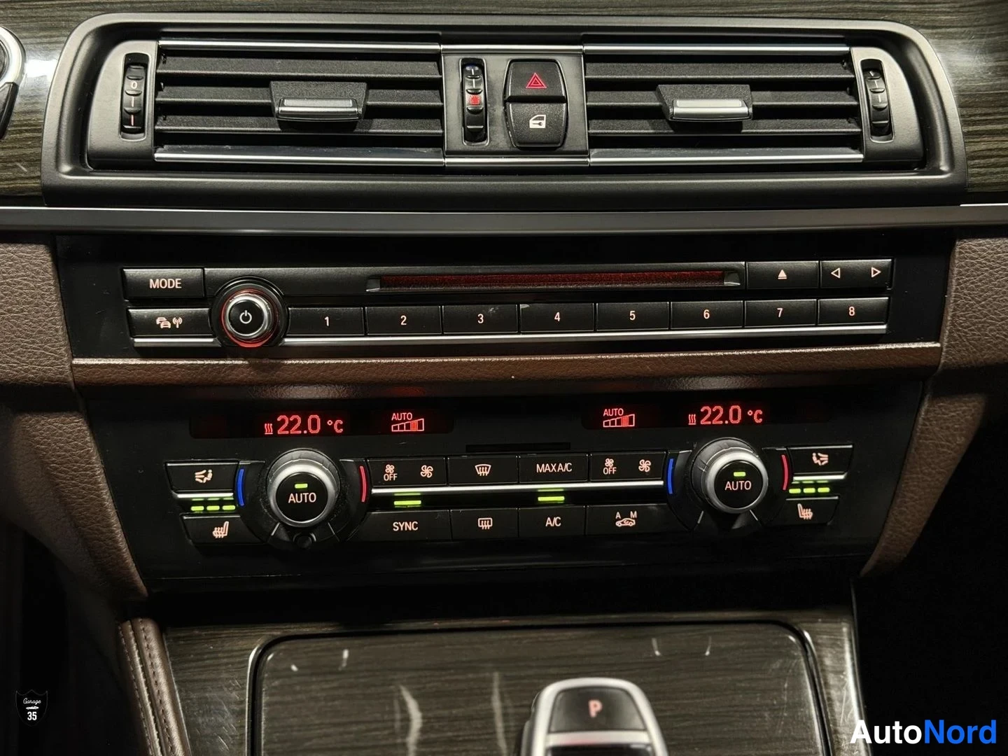 Valkoinen BMW 535d xDrive 2016, yksityiskohta, kuva 29