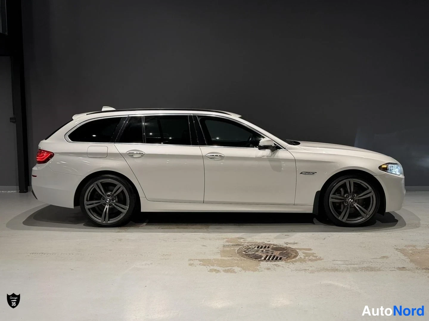 Valkoinen BMW 535d xDrive 2016, sivulta, kuva 6