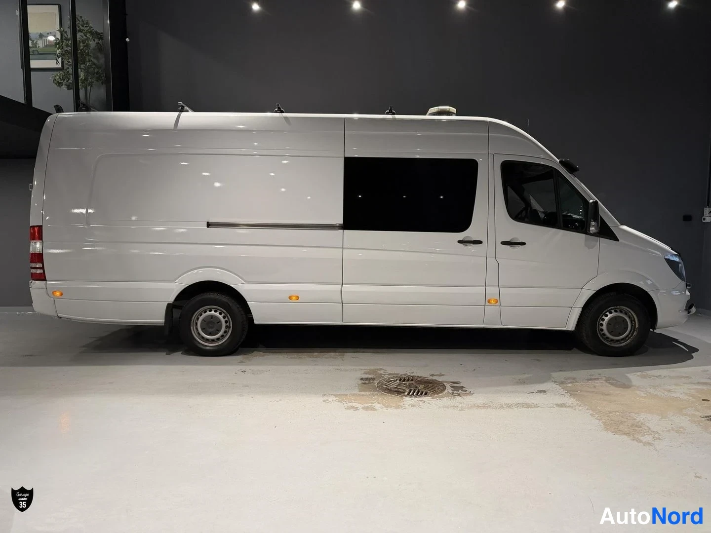 Valkoinen Mercedes-Benz Sprinter 316 CDI 2015, sivulta, kuva 6