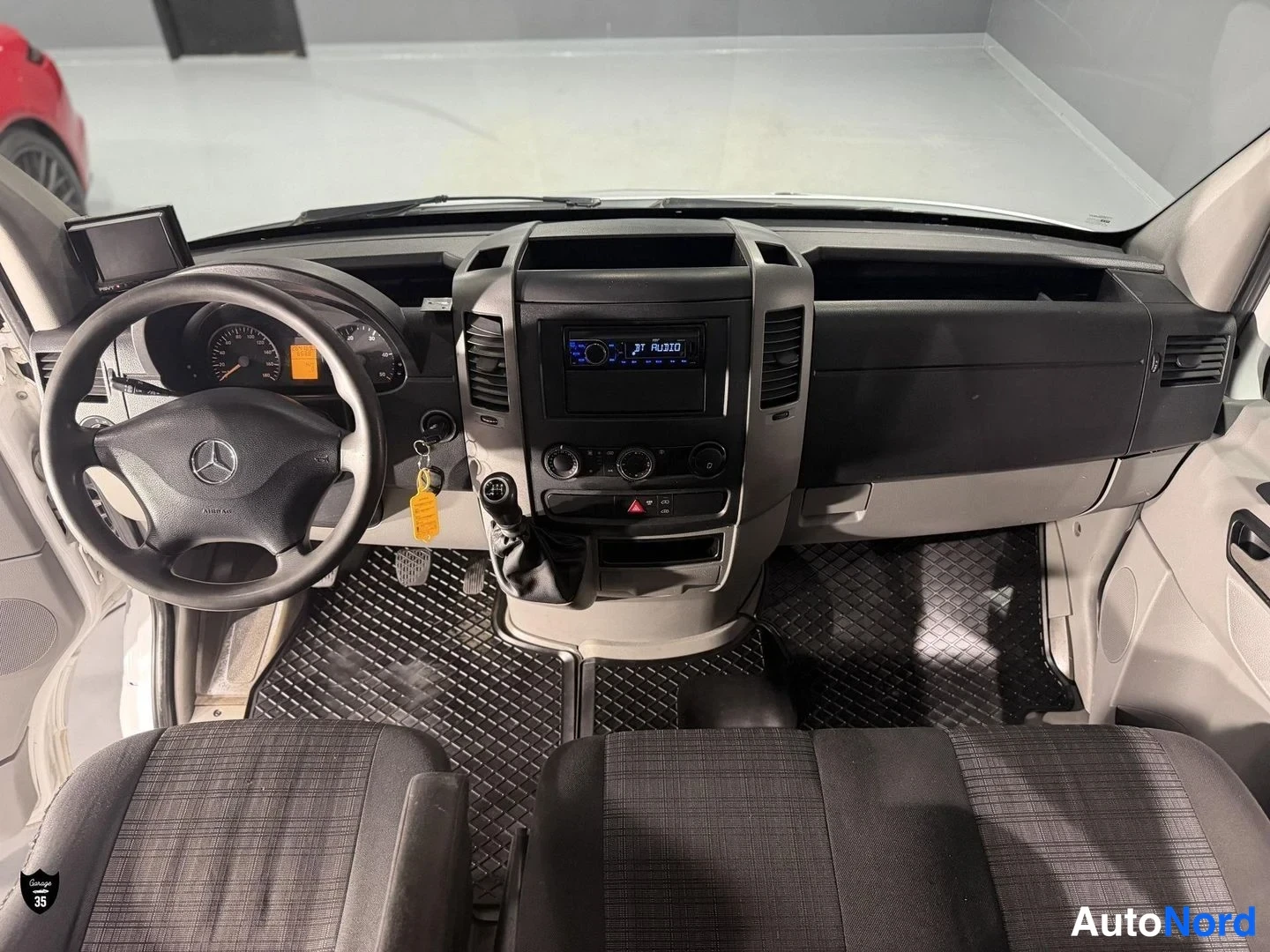 Valkoinen Mercedes-Benz Sprinter 316 CDI 2015, kuva 26