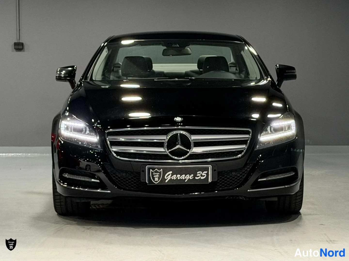 Musta Mercedes-Benz CLS 350 CDI 4MATIC 2012, edestä, kuva 4