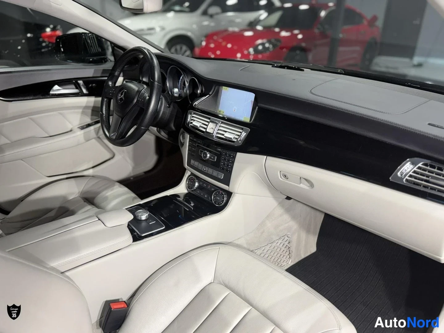 Musta Mercedes-Benz CLS 350 CDI 4MATIC 2012, ohjaamo, kuva 15