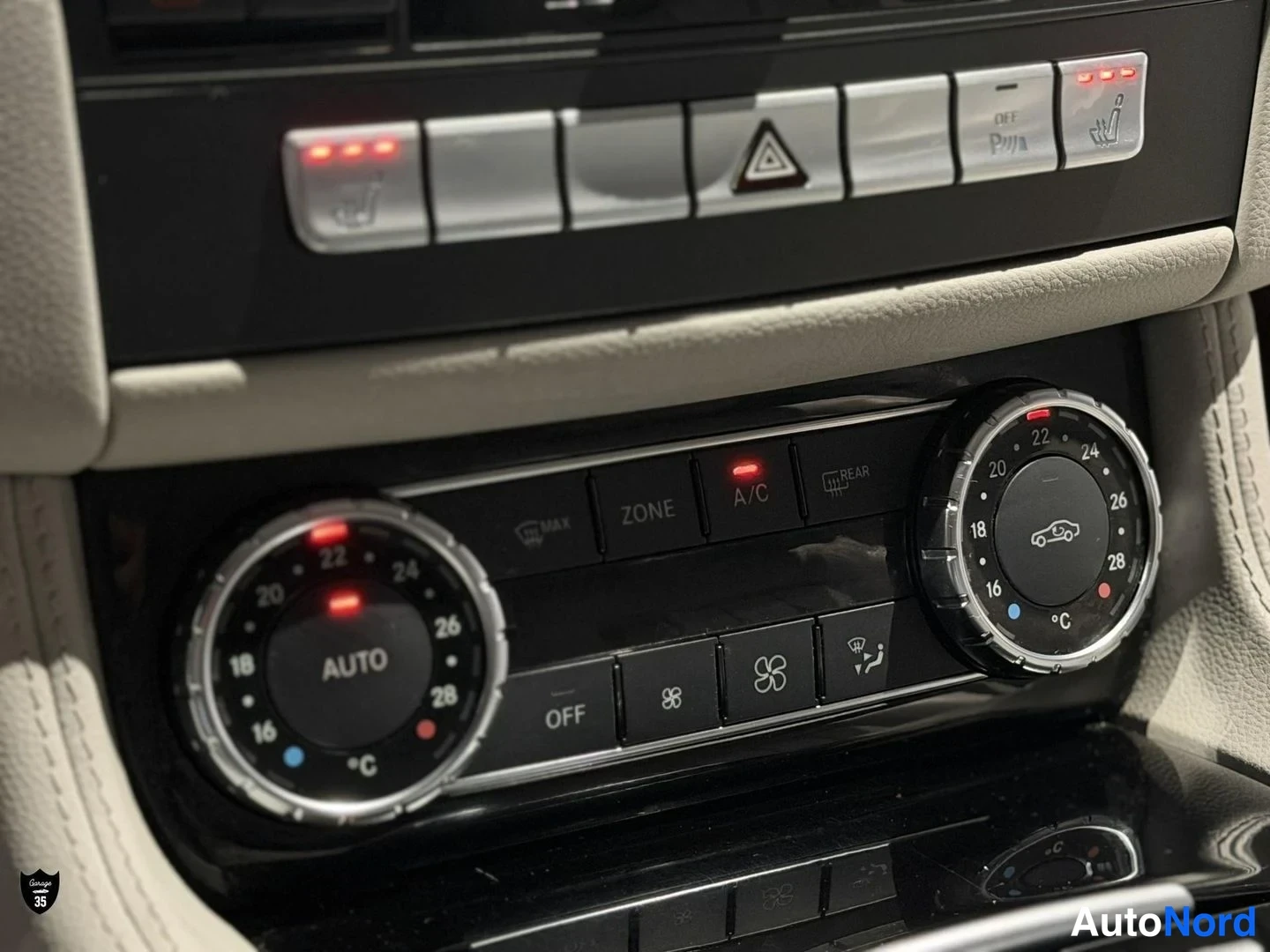 Musta Mercedes-Benz CLS 350 CDI 4MATIC 2012, yksityiskohta, kuva 27