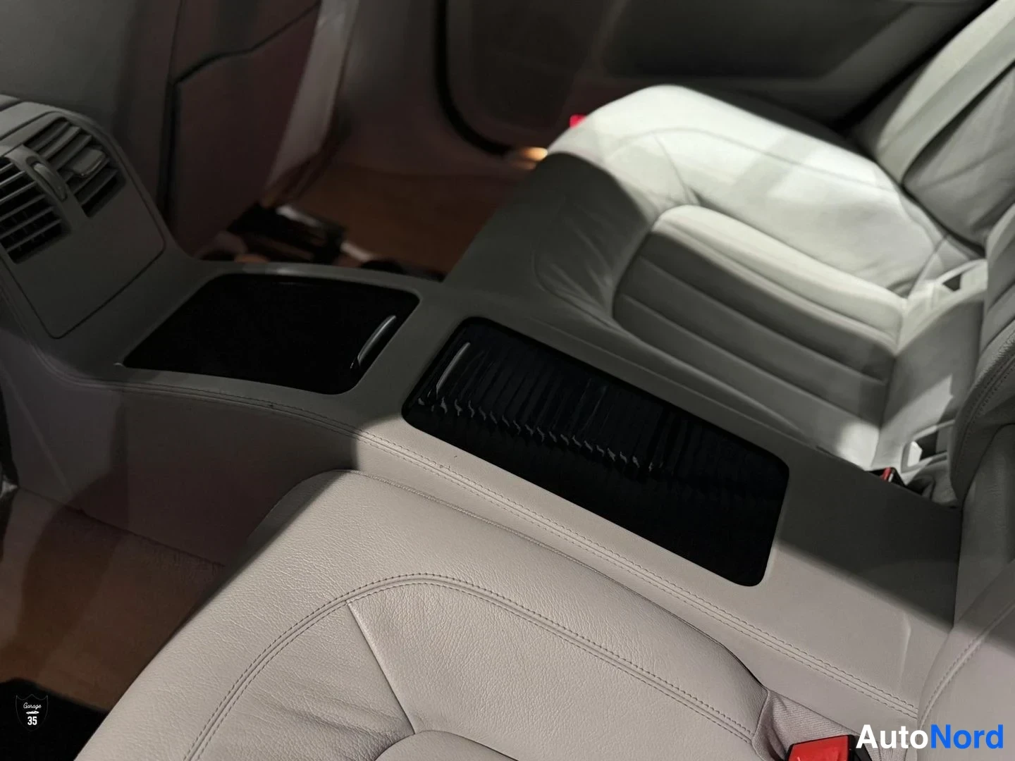 Musta Mercedes-Benz CLS 350 CDI 4MATIC 2012, takaistuimet, kuva 17