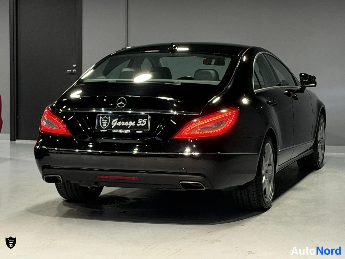 Musta Mercedes-Benz CLS 350 CDI 4MATIC 2012, takaviisto, kuva 8