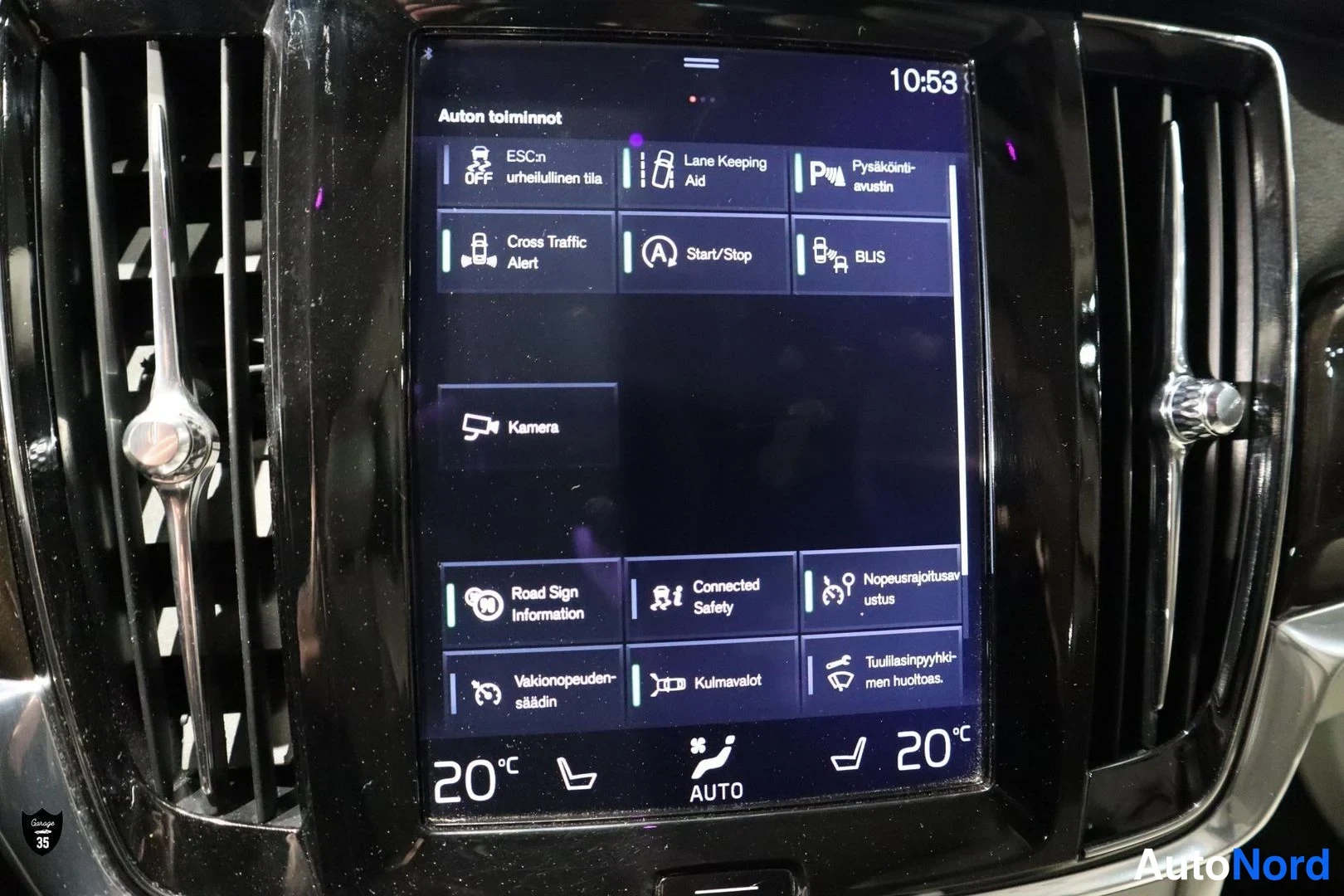 Musta Volvo V90 2017, yksityiskohta, kuva 22