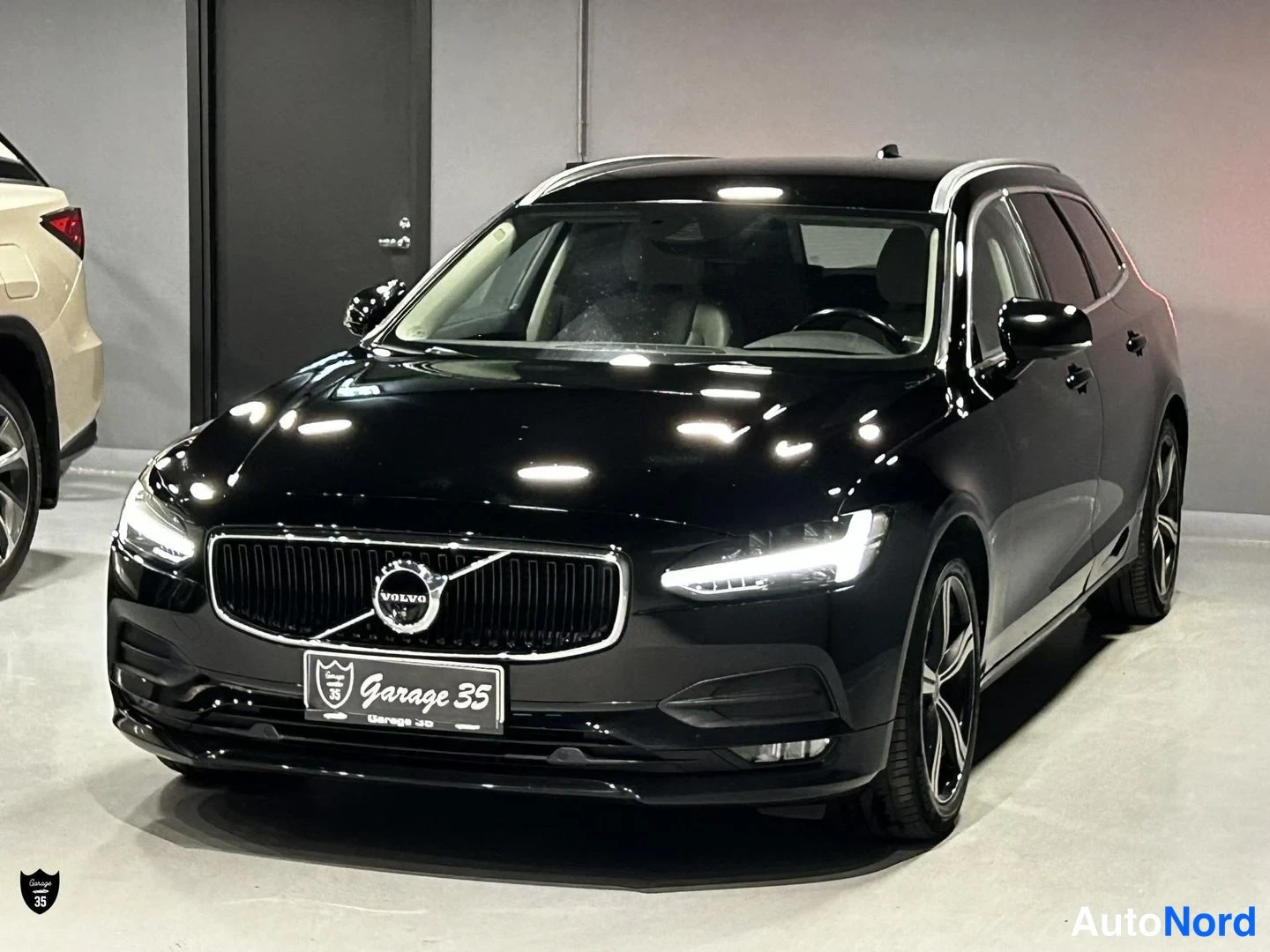 Volvo V90 D5 AWD Momentum 2017