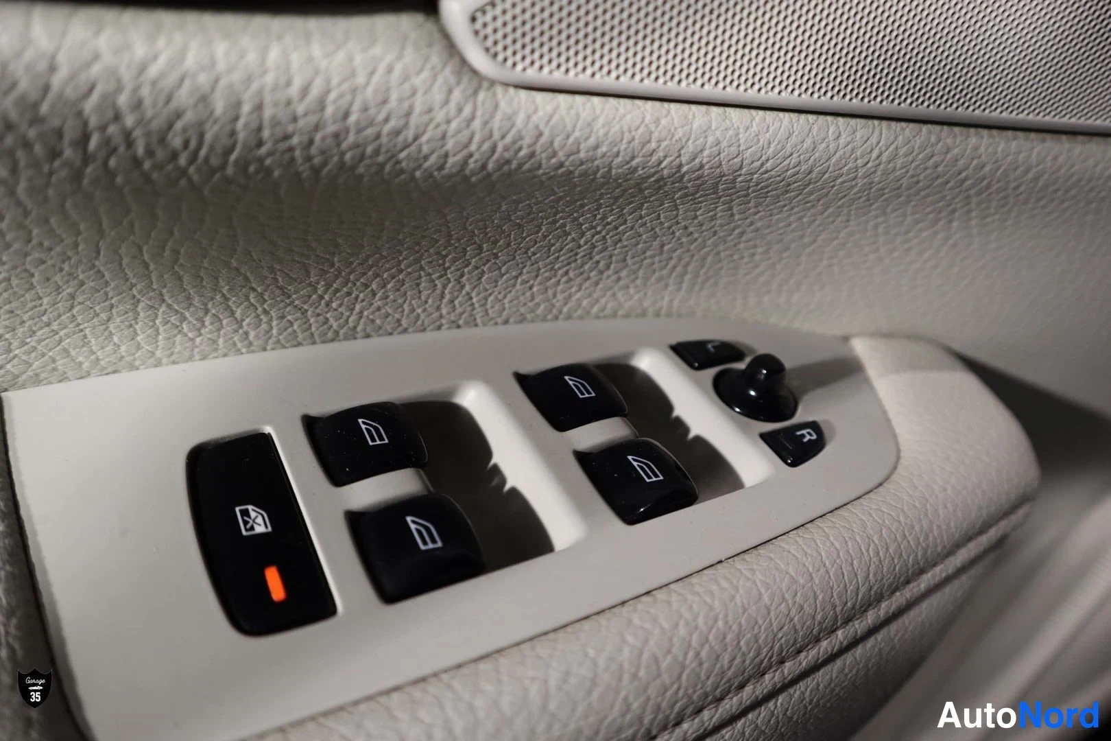 Musta Volvo V90 2017, yksityiskohta, kuva 16
