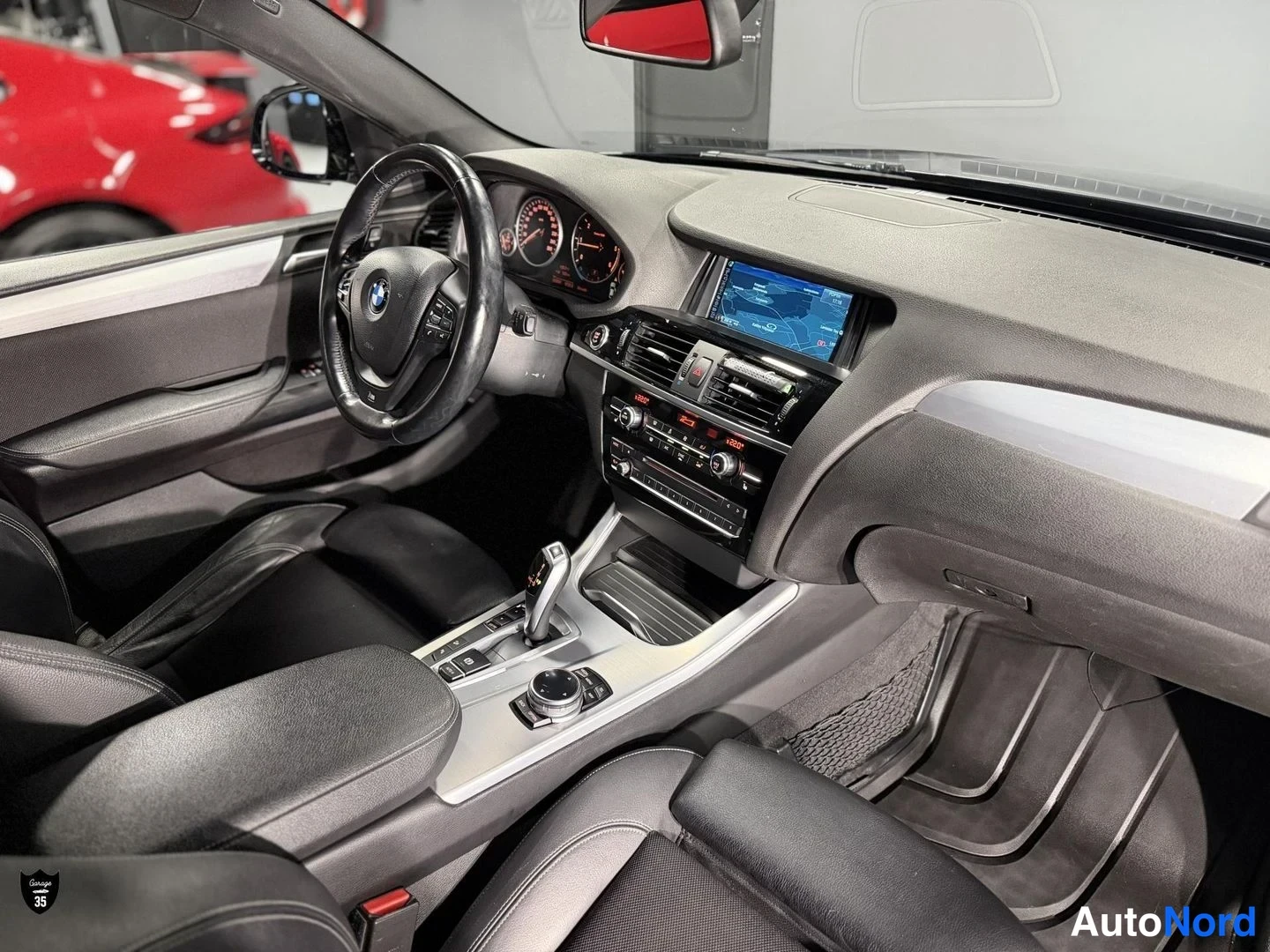 Musta BMW X4 xDrive20d 2015, ohjaamo, kuva 13