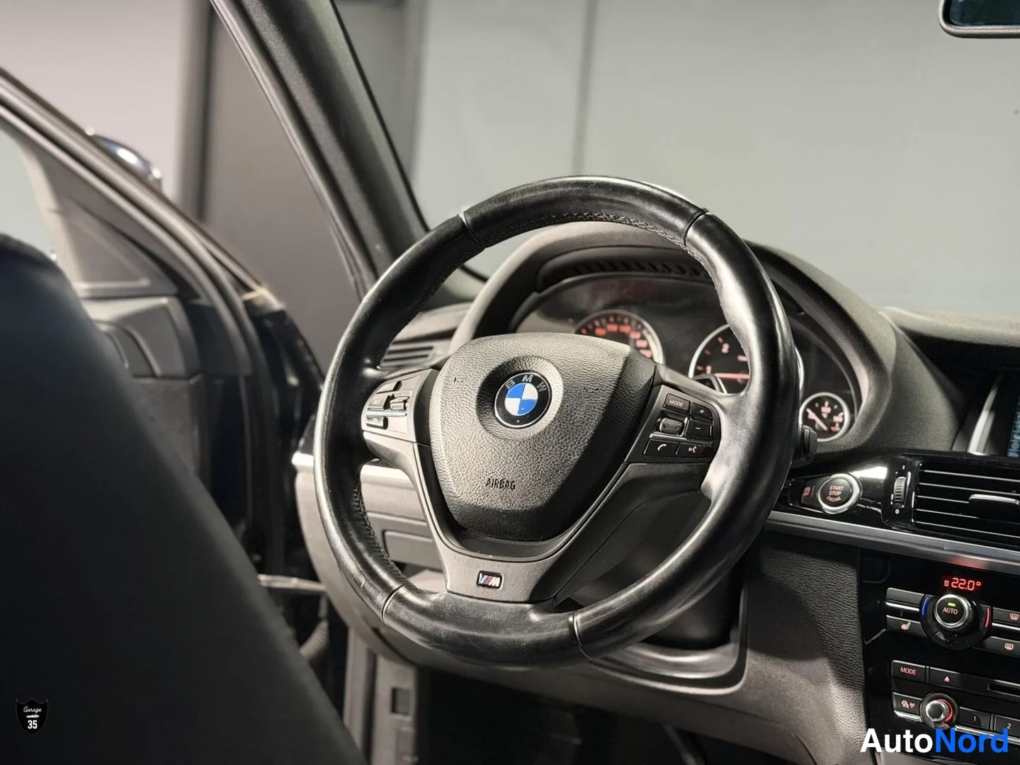 Musta BMW X4 xDrive20d 2015, yksityiskohta, kuva 27