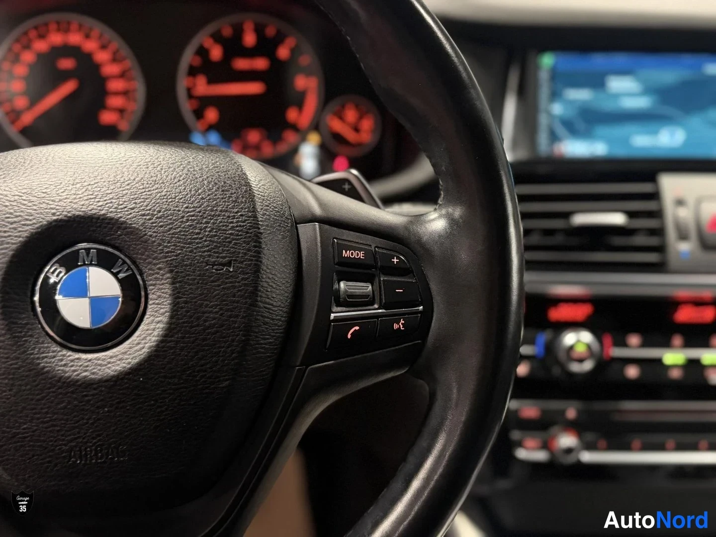 Musta BMW X4 xDrive20d 2015, yksityiskohta, kuva 17