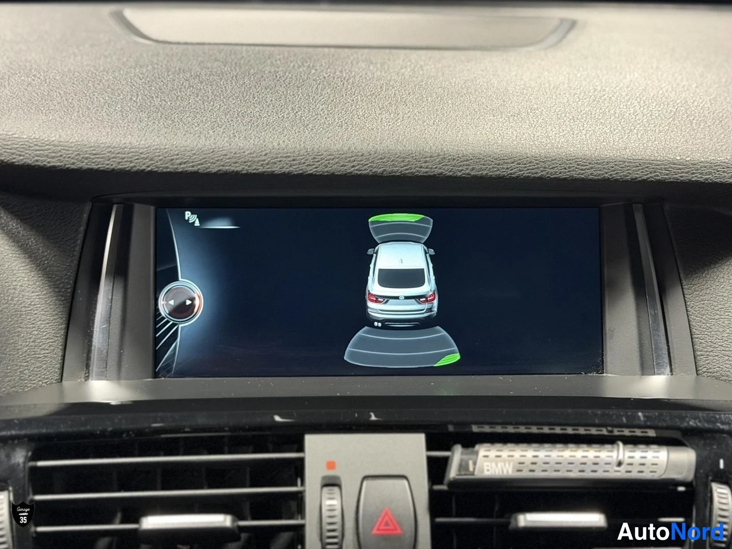 Musta BMW X4 xDrive20d 2015, yksityiskohta, kuva 22