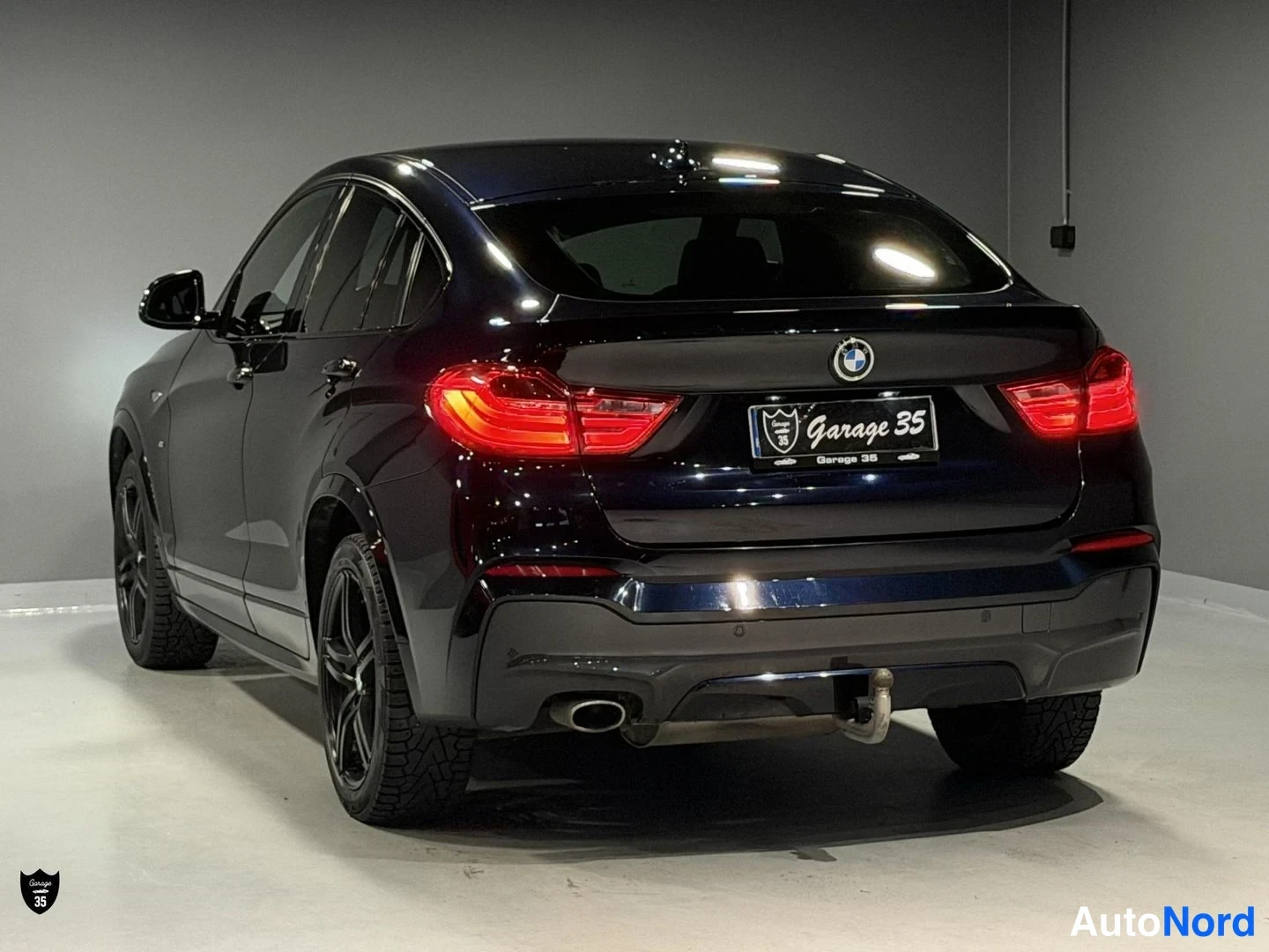 Musta BMW X4 xDrive20d 2015, takaviisto, kuva 6