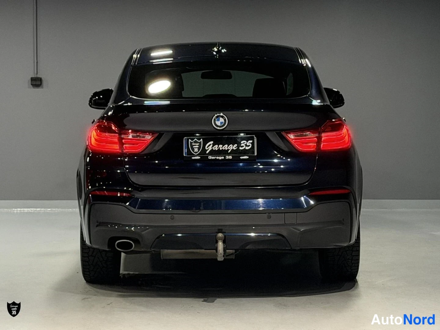 Musta BMW X4 xDrive20d 2015, takaa, kuva 10