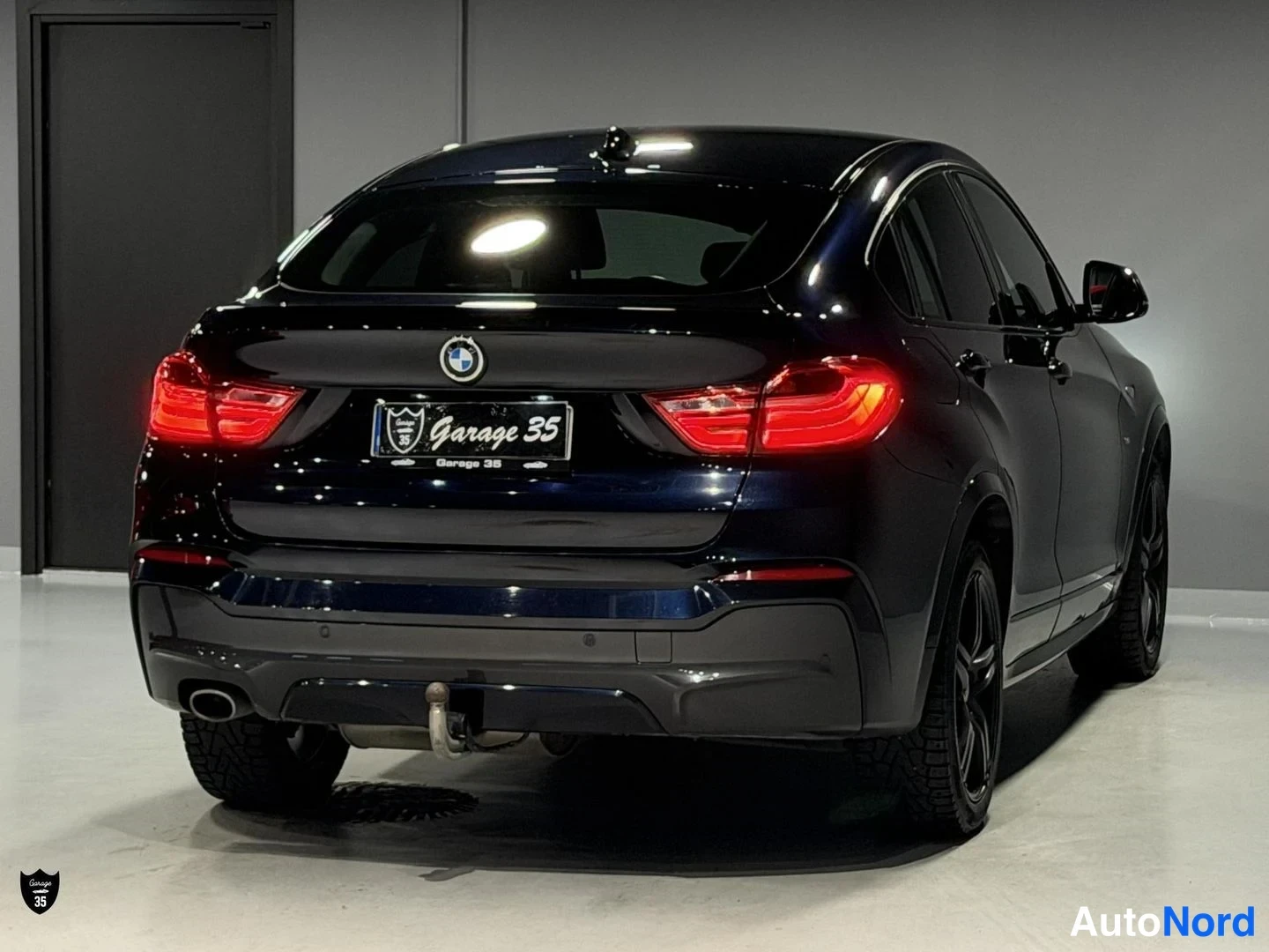 Musta BMW X4 xDrive20d 2015, takaviisto, kuva 7