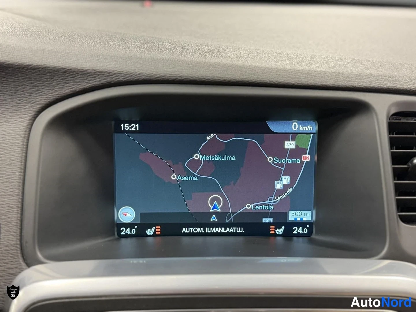 Harmaa Volvo V60 Cross Country 2016, yksityiskohta, kuva 23
