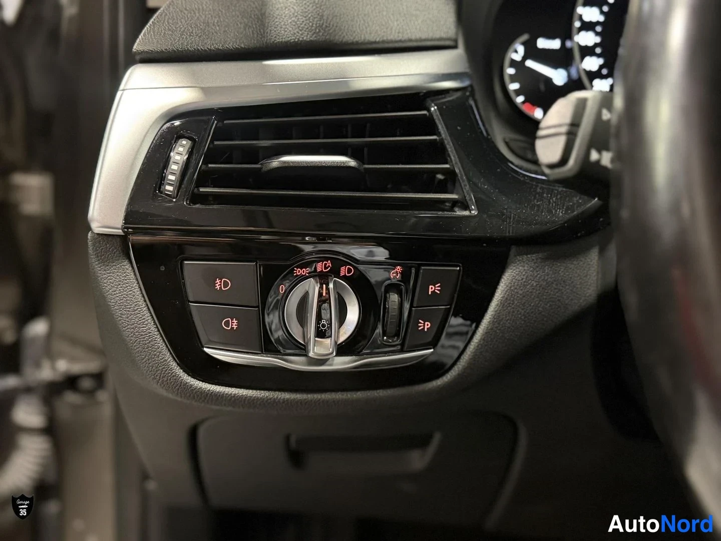 Beige BMW 520d xDrive 2017, yksityiskohta, kuva 18