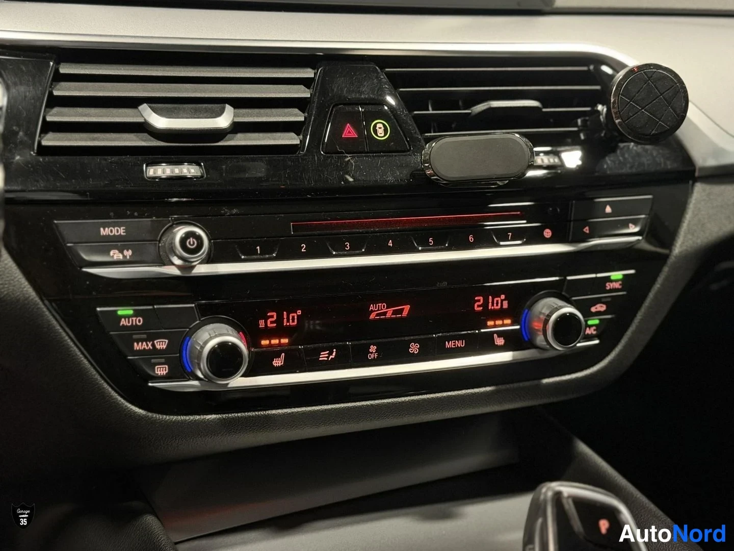 Beige BMW 520d xDrive 2017, yksityiskohta, kuva 25