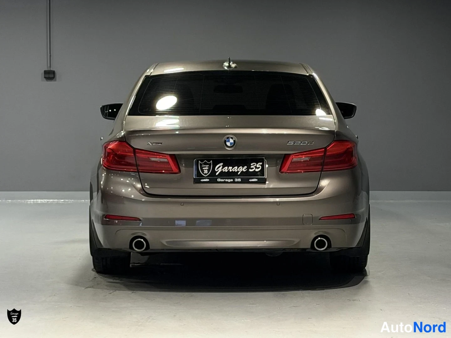 Beige BMW 520d xDrive 2017, takaa, kuva 9
