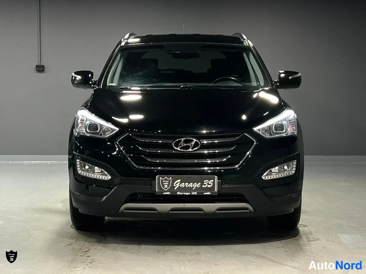 Musta Hyundai Santa Fe 2013, edestä, kuva 5