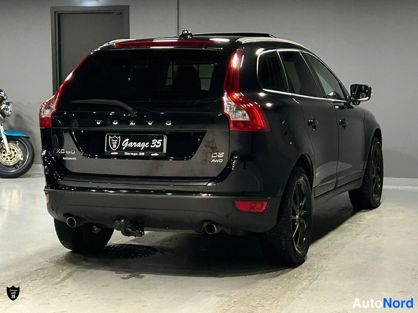 Musta Volvo XC60 2012, takaviisto, kuva 9