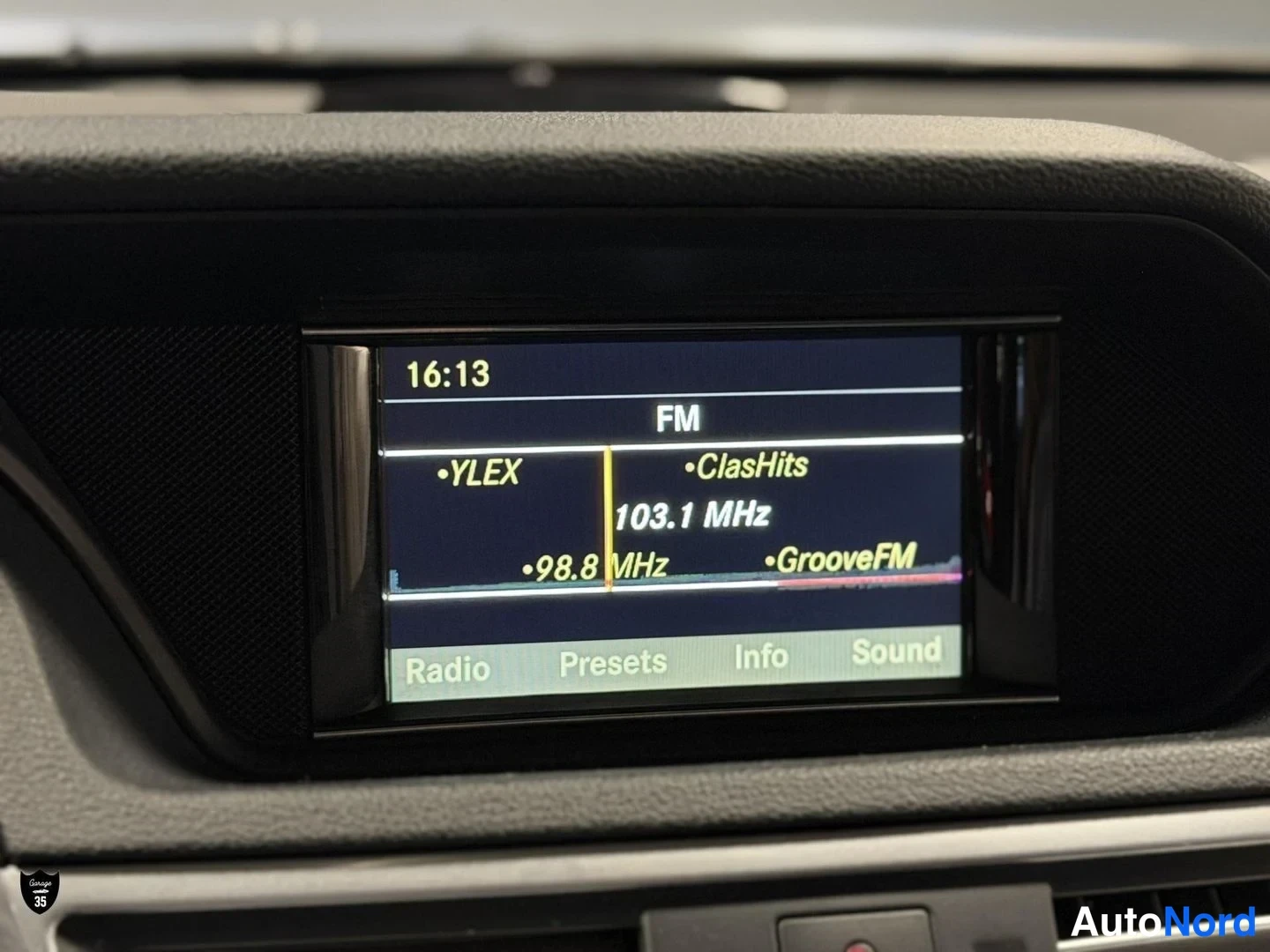 Ruskea Mercedes-Benz E 350 CDI 4MATIC 2010, yksityiskohta, kuva 19