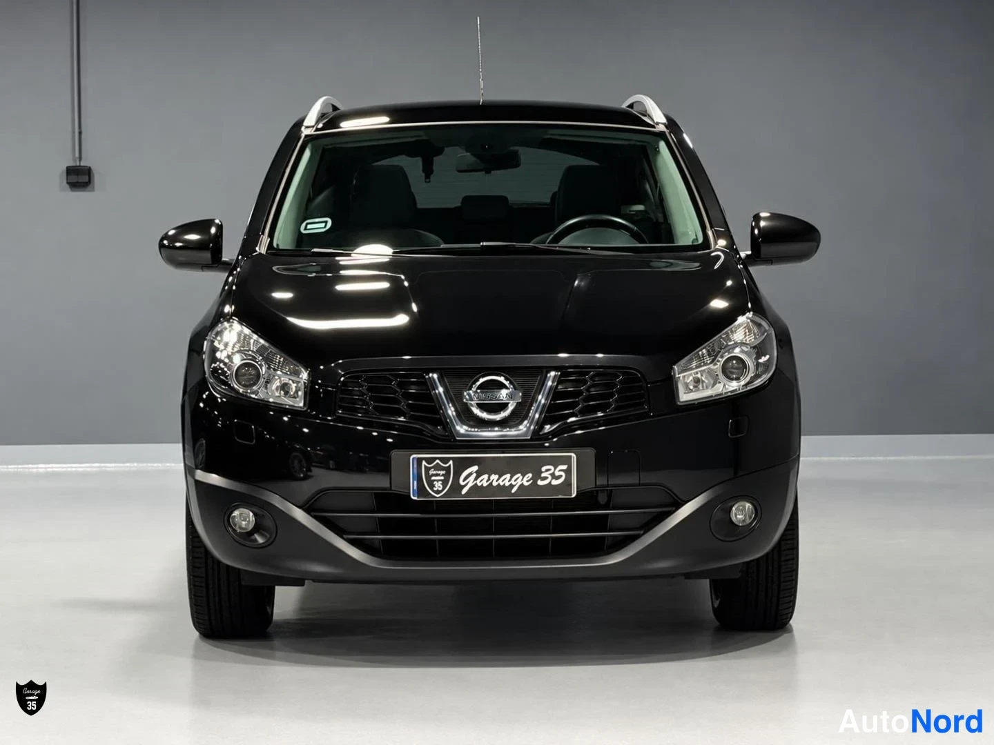 Musta Nissan Qashqai 2012, edestä, kuva 4