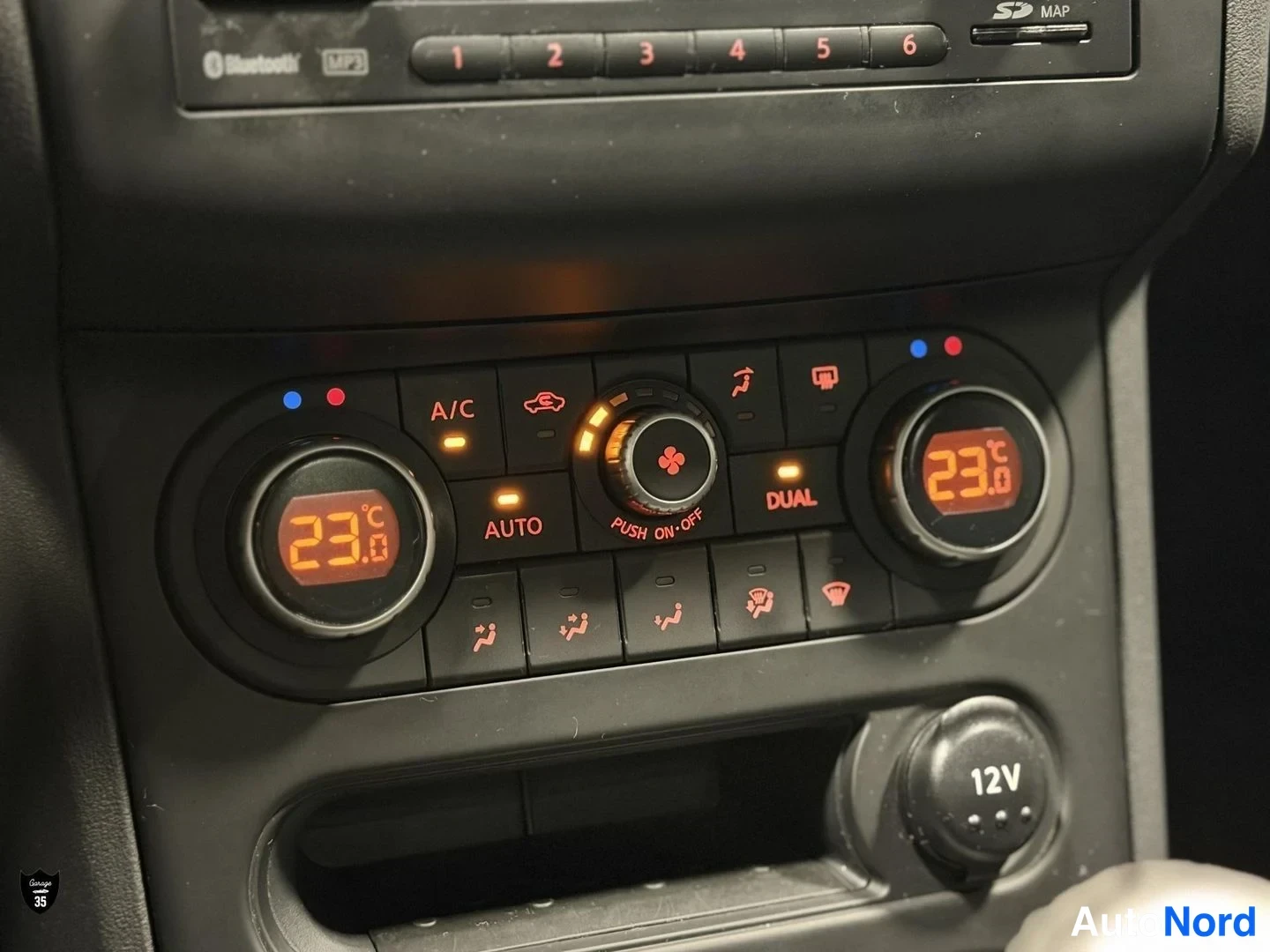 Musta Nissan Qashqai 2012, yksityiskohta, kuva 22