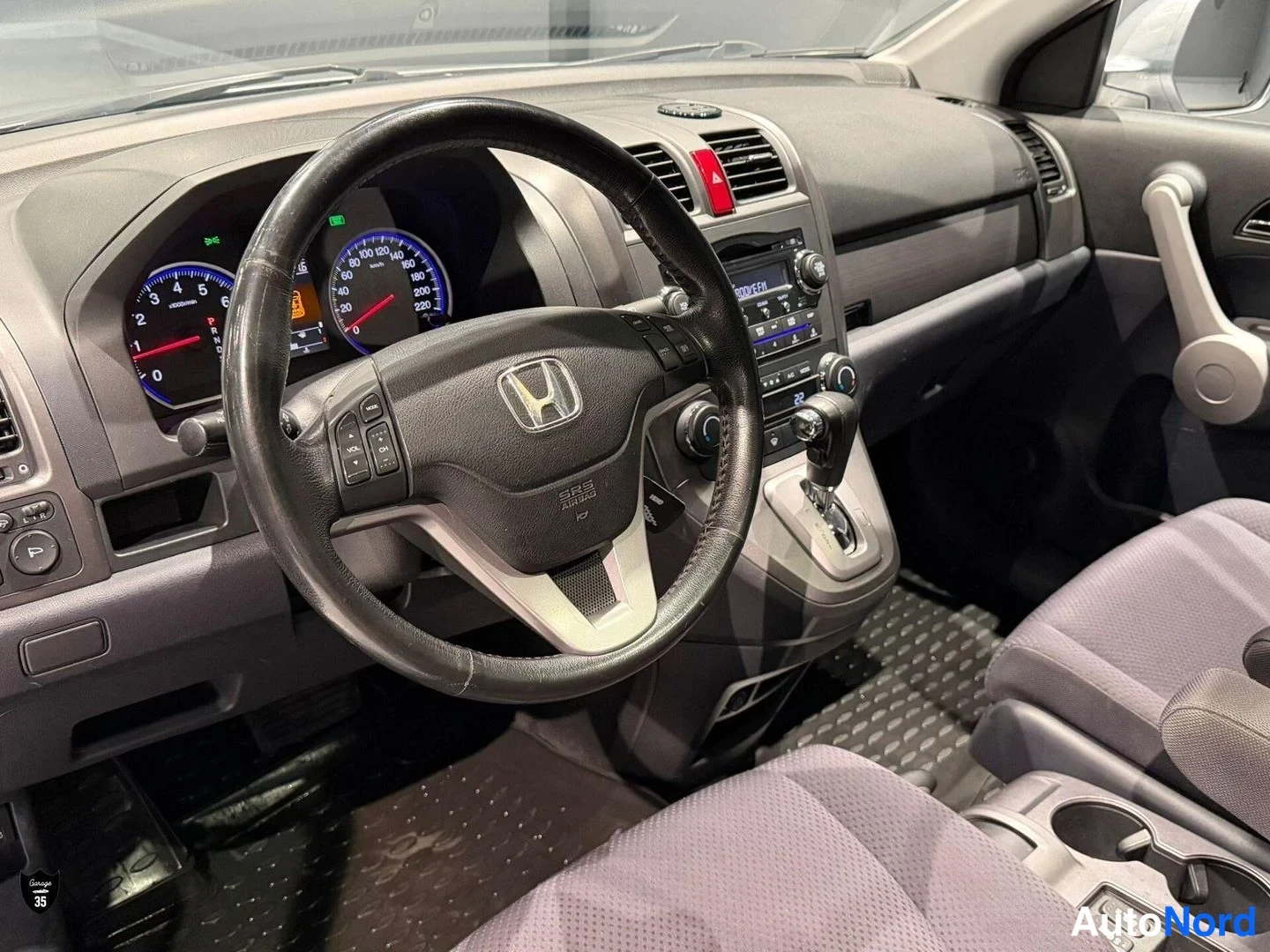 Harmaa Honda CR-V 2007, ohjaamo, kuva 11