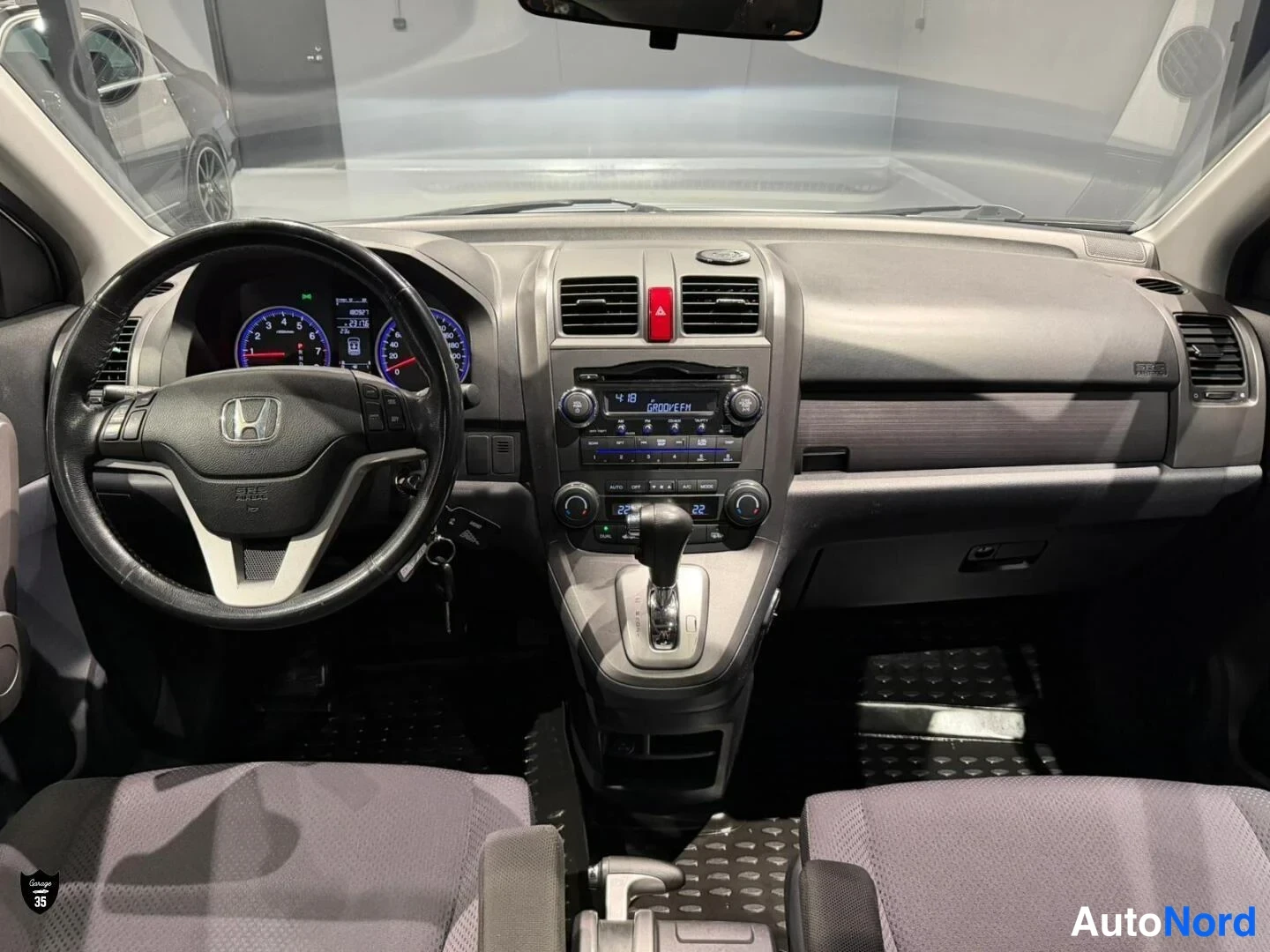 Harmaa Honda CR-V 2007, ohjaamo, kuva 12